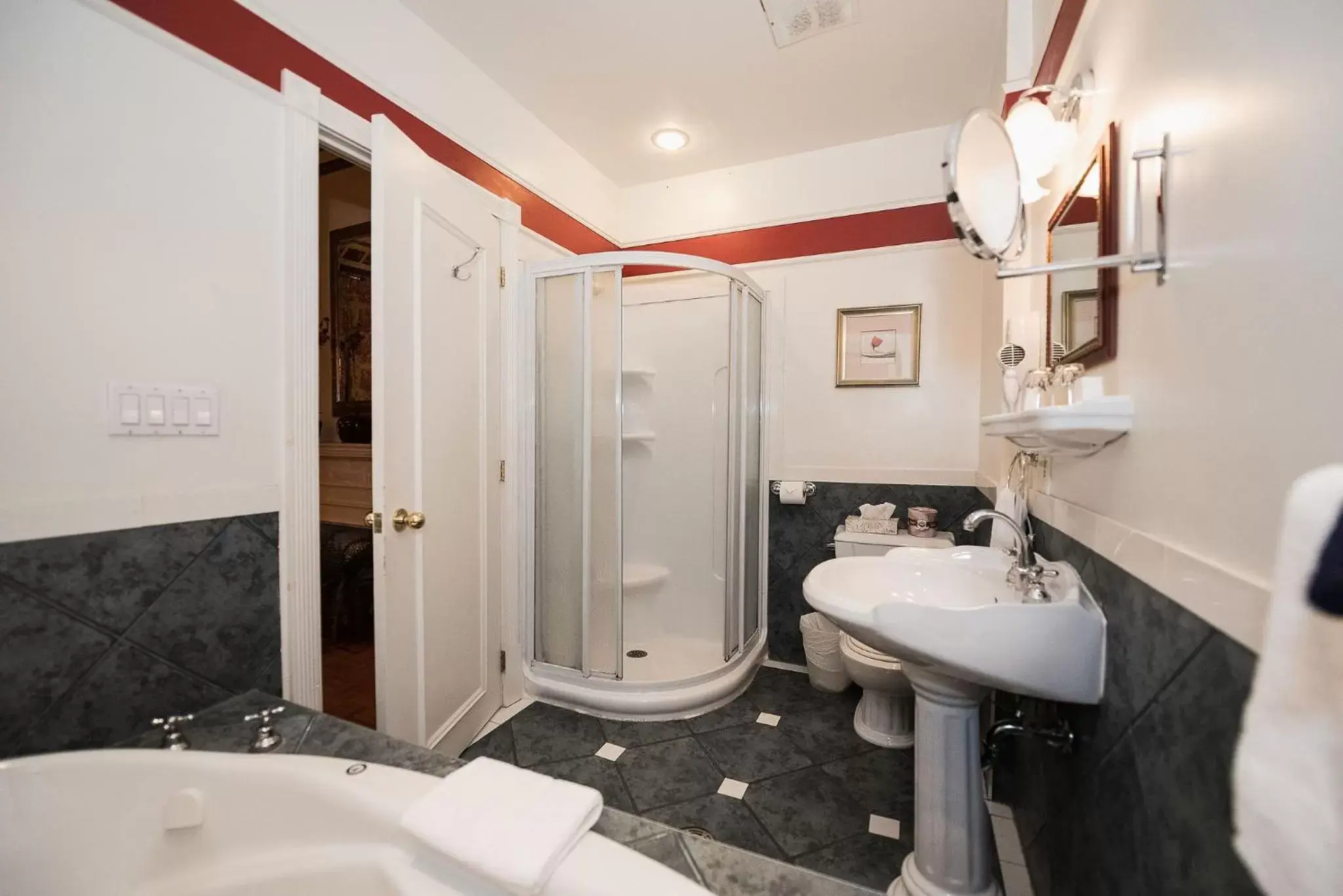 Bathroom in Manoir Sherbrooke