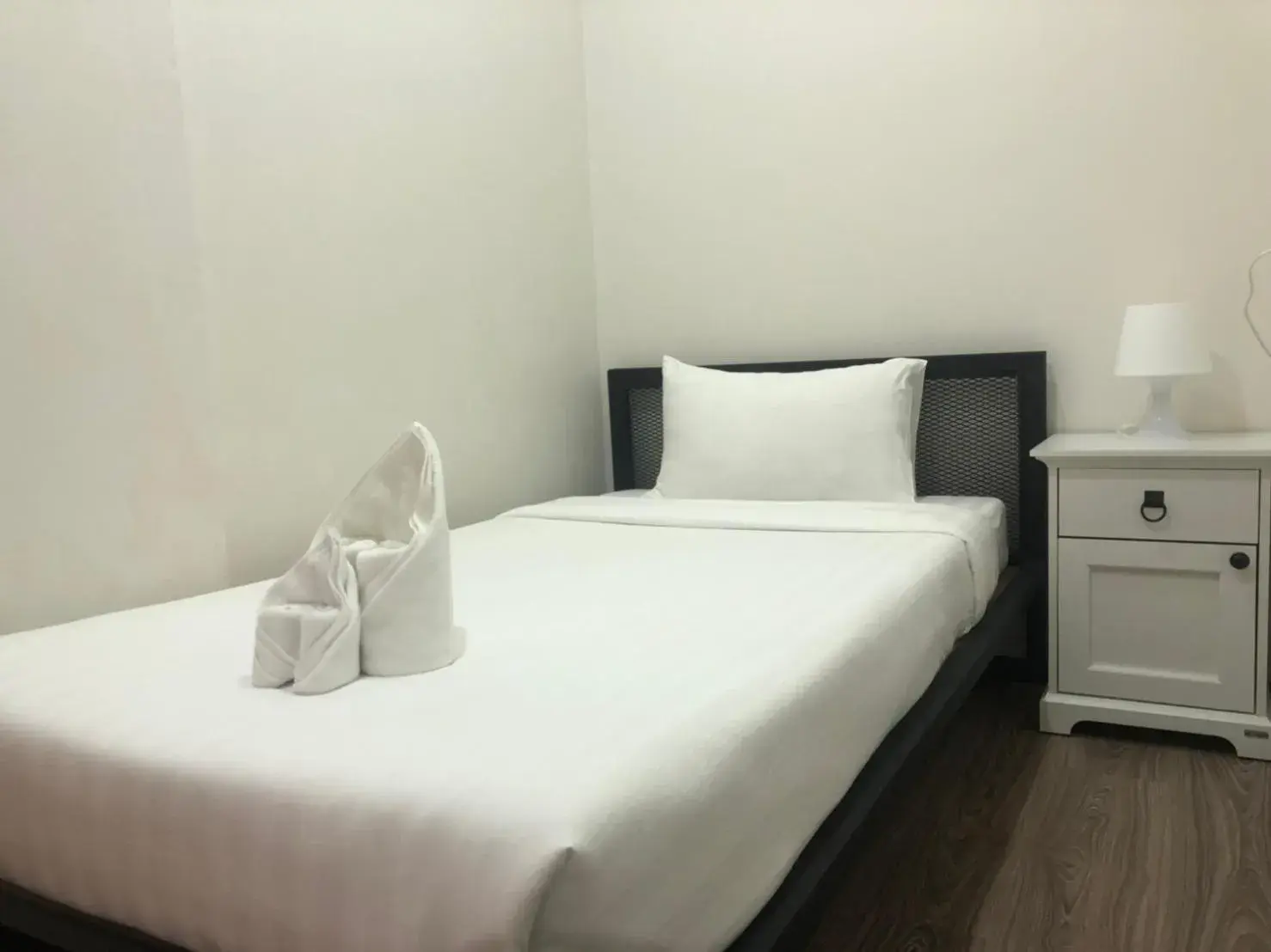 Bed in Thyme Xeriscape Hostel Bed in Thyme Xeriscape Hostel