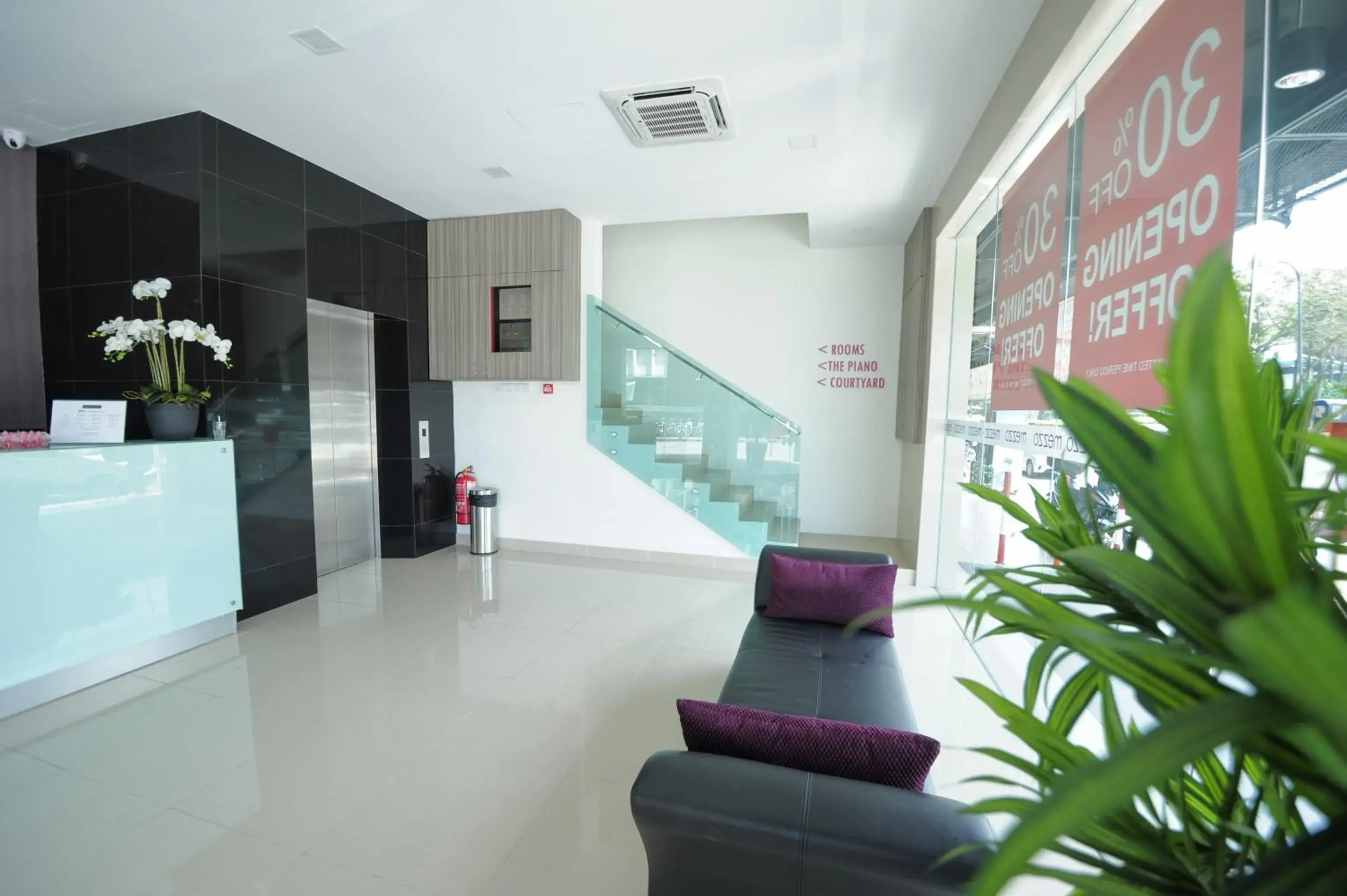 Lobby or reception in Hotel Mezzo Lobby or reception in Hotel Mezzo