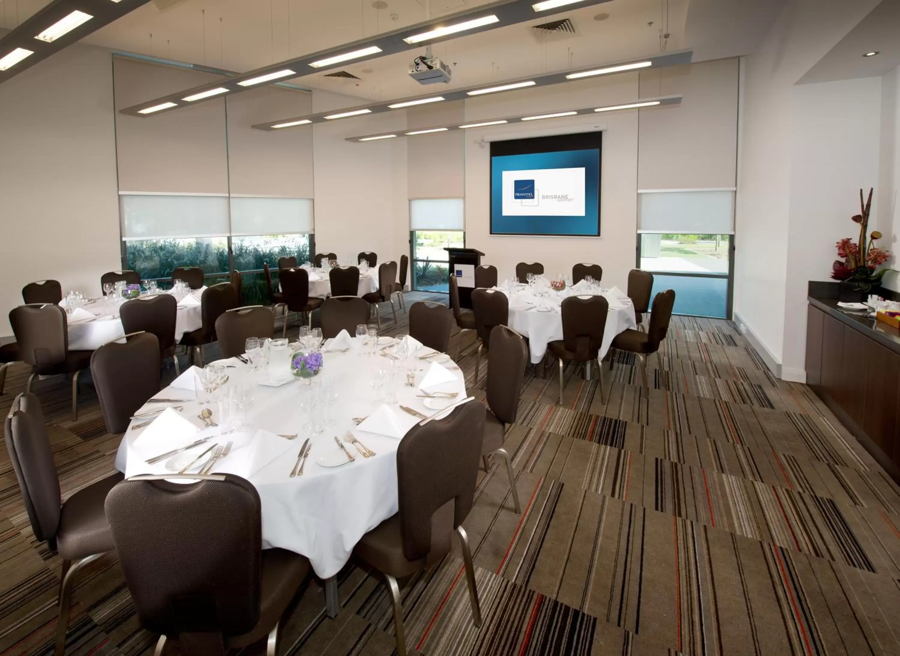 Business facilities, Restaurant/Places to Eat in Novotel Brisbane Airport