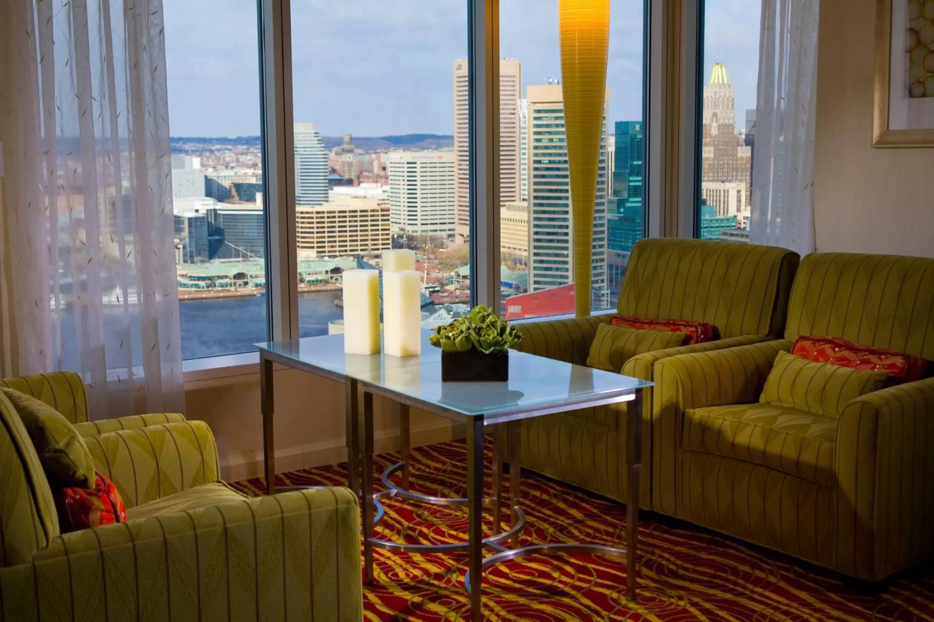 Lounge or bar, Seating Area in Baltimore Marriott Waterfront