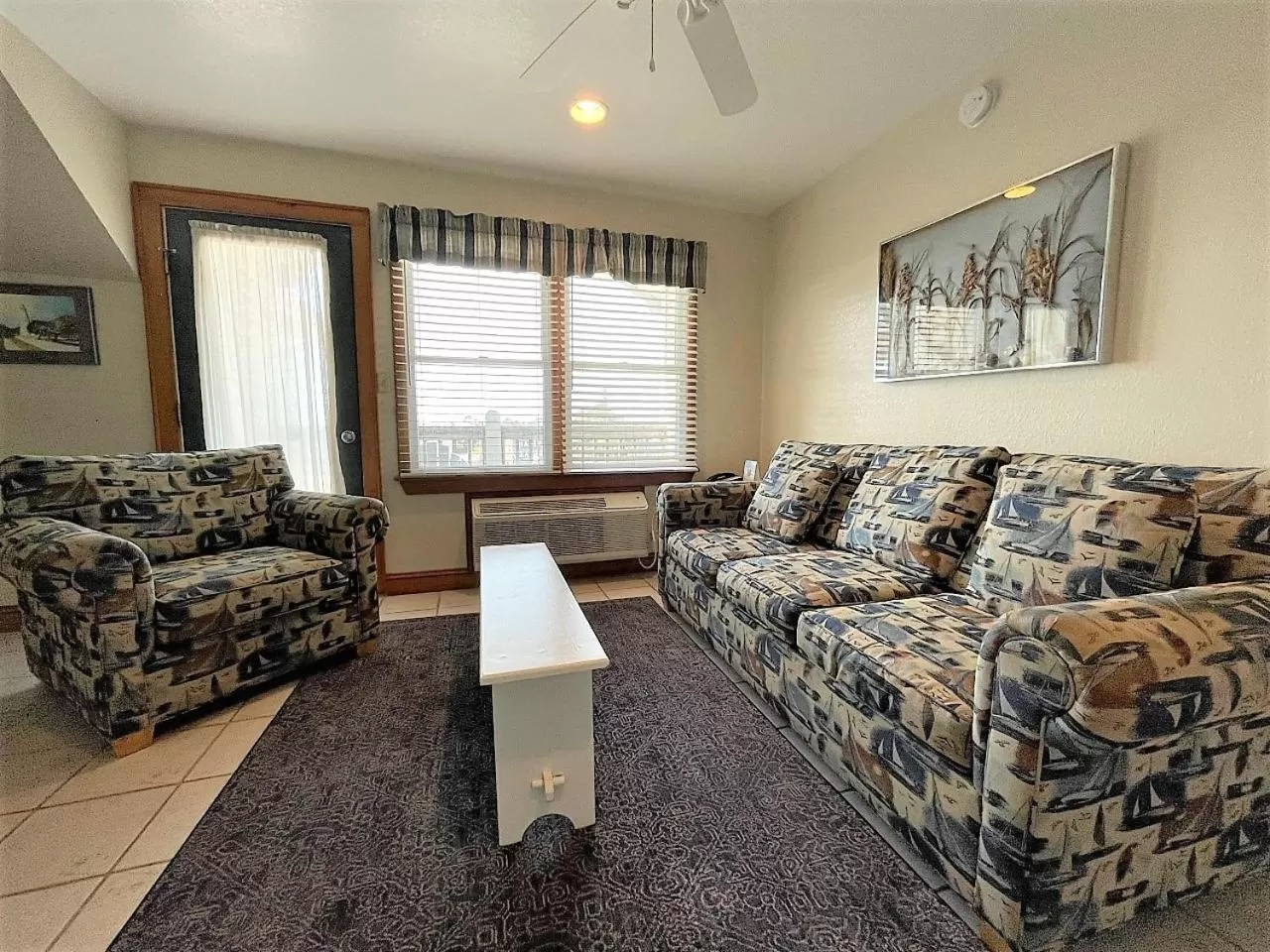 Living room in Pony Island Inn