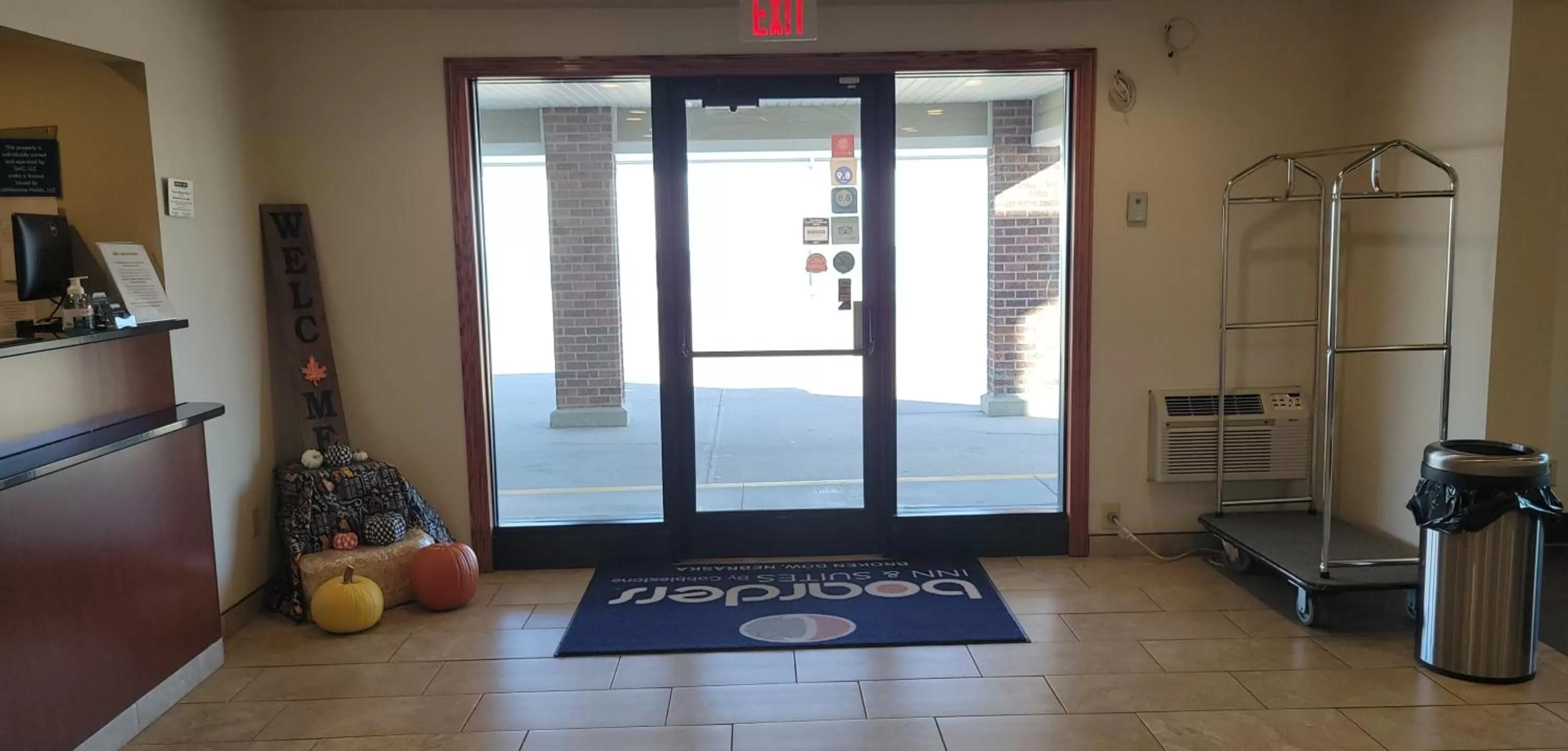 Facade/entrance in Boarders Inn & Suites by Cobblestone Hotels - Broken Bow