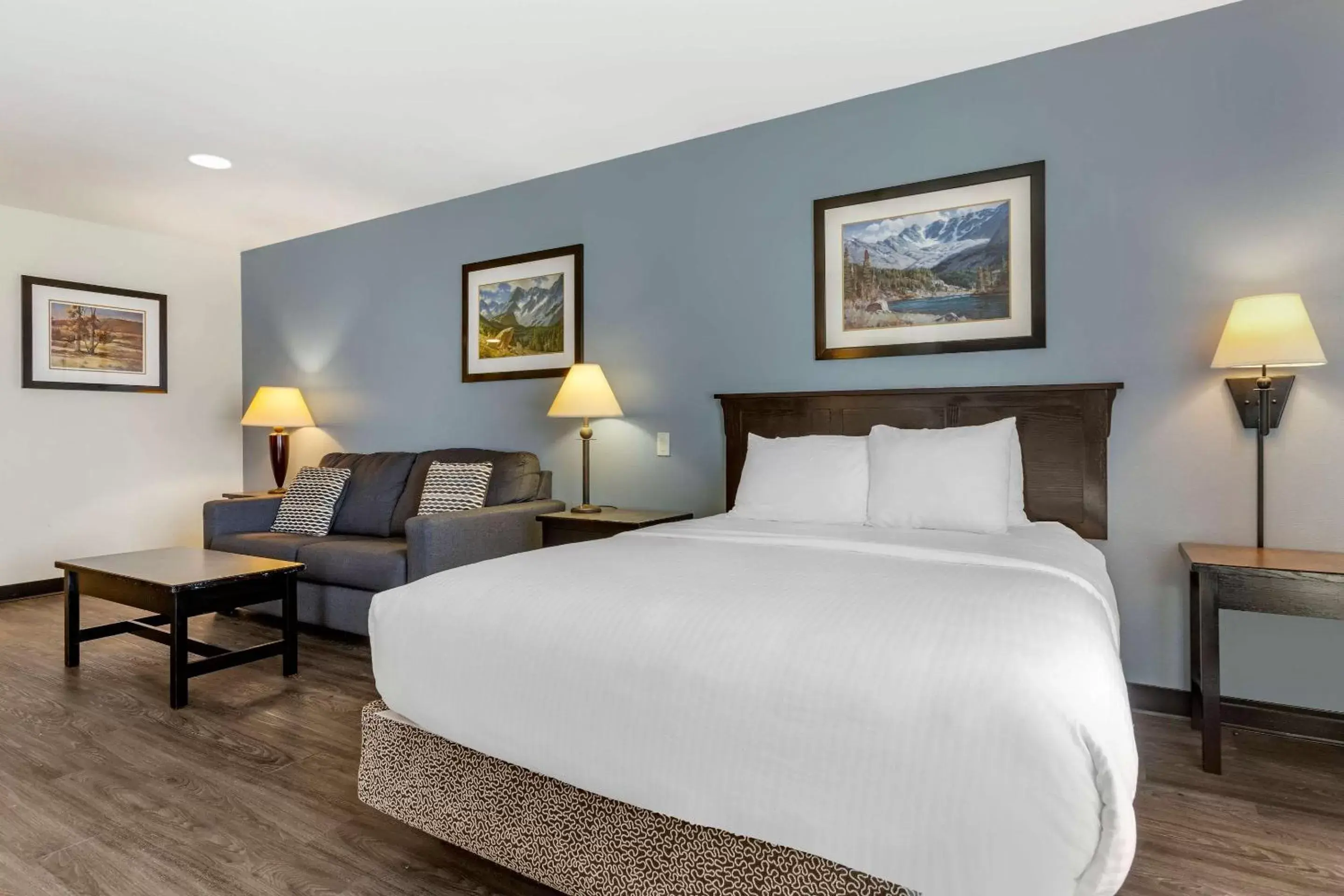 Bed in Big Horn Resort, Ascend Hotel Collection