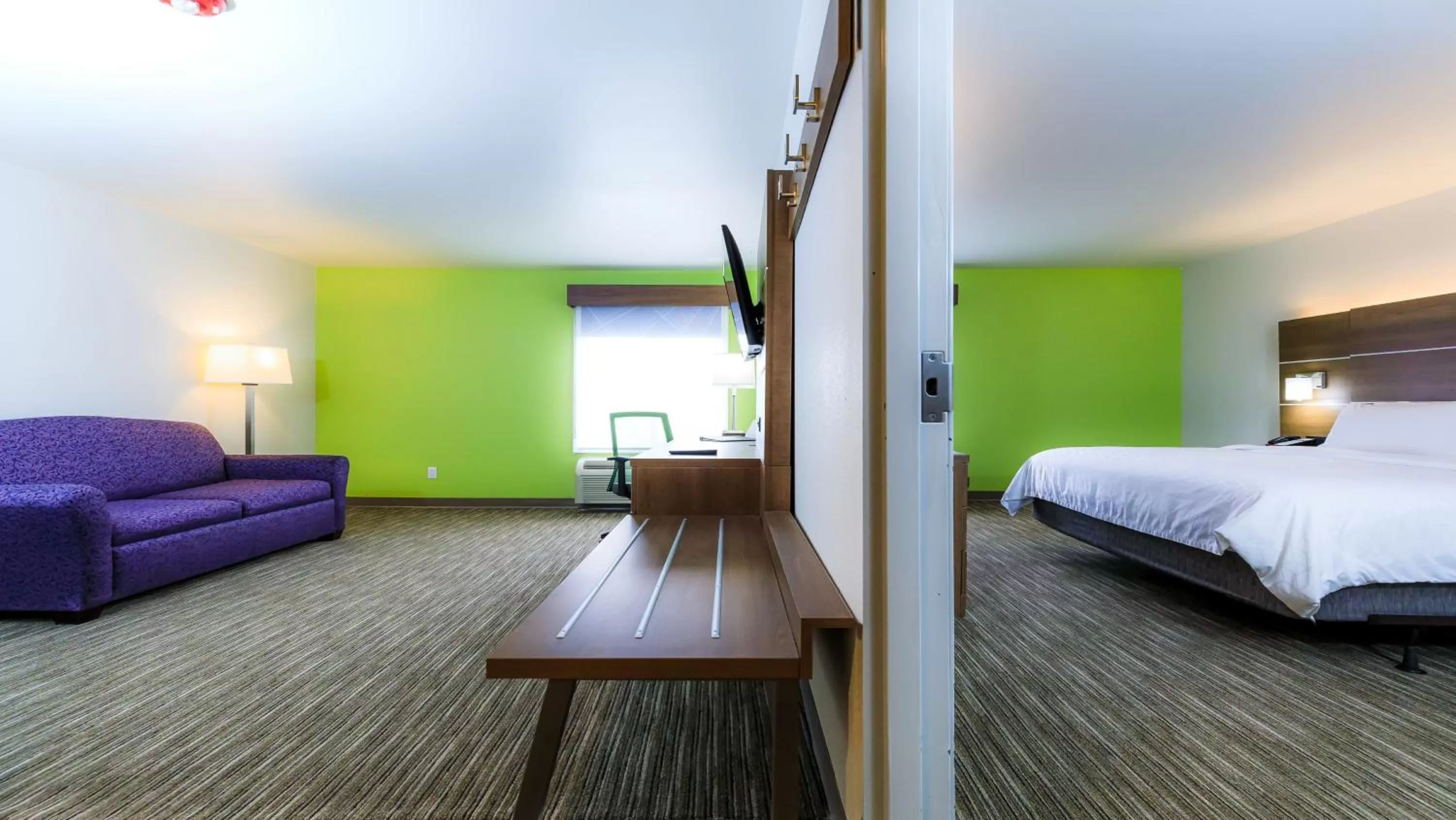 Photo of the whole room, Bed in Holiday Inn Express Osage Beach - Lake of the Ozarks by IHG