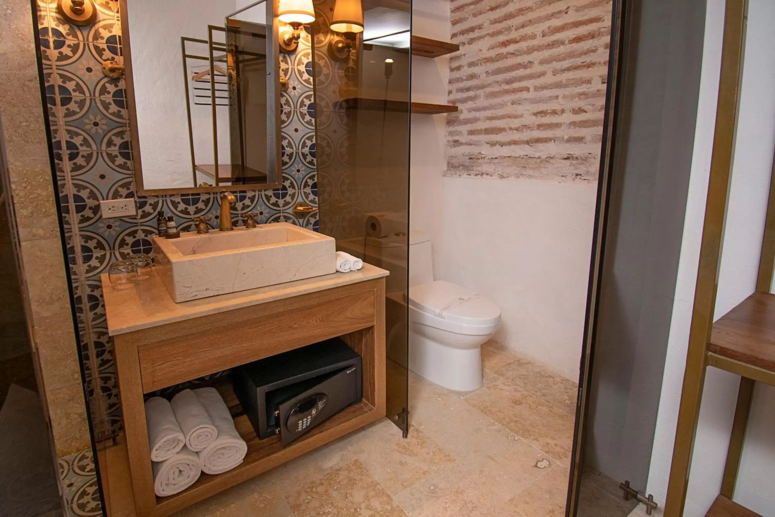 Bathroom in Hotel Casa La Factoria by Faranda Boutique, a member of Radisson Individuals