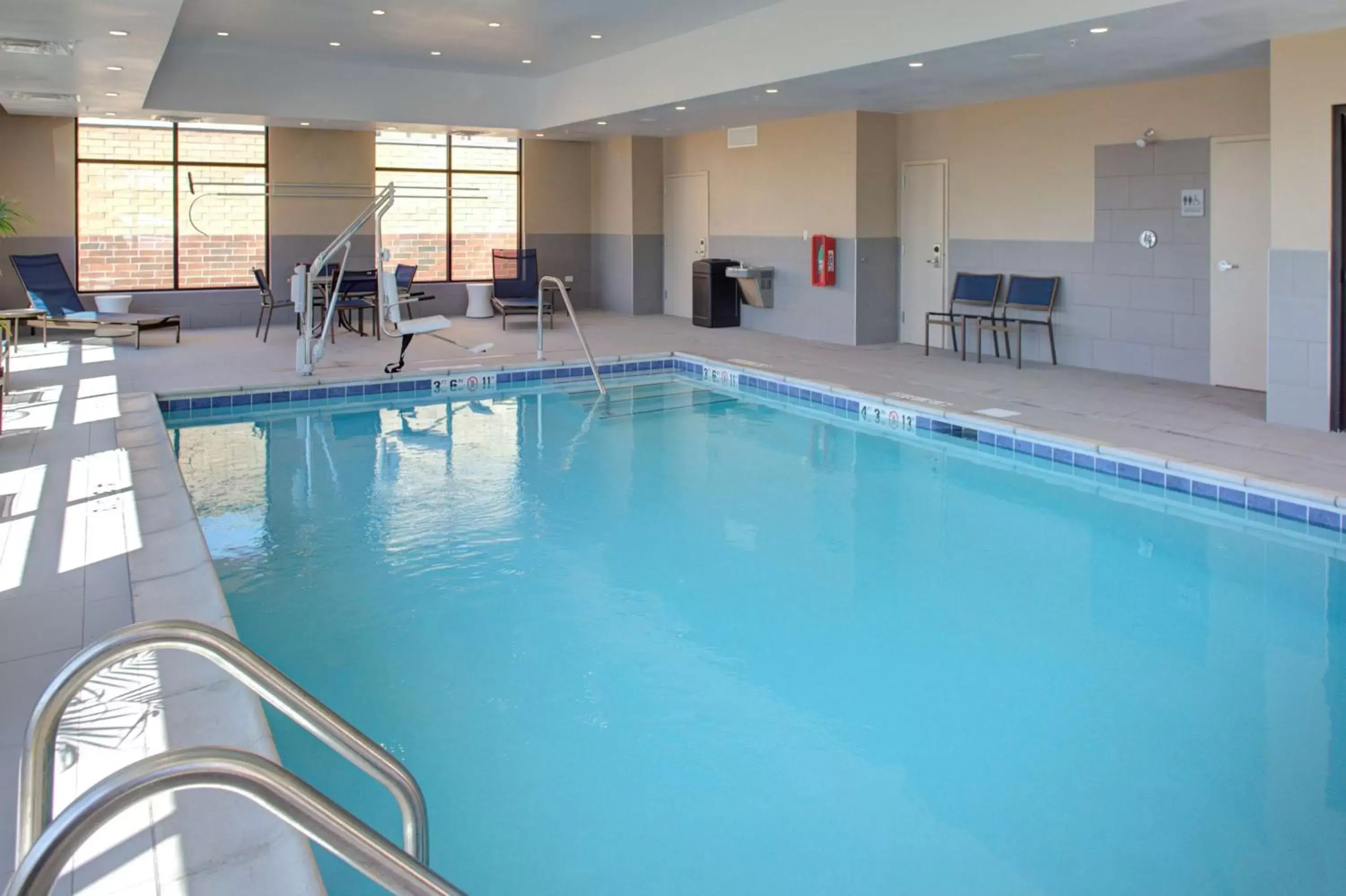 Pool view, Swimming Pool in Hampton Inn & Suites Chicago-Burr Ridge