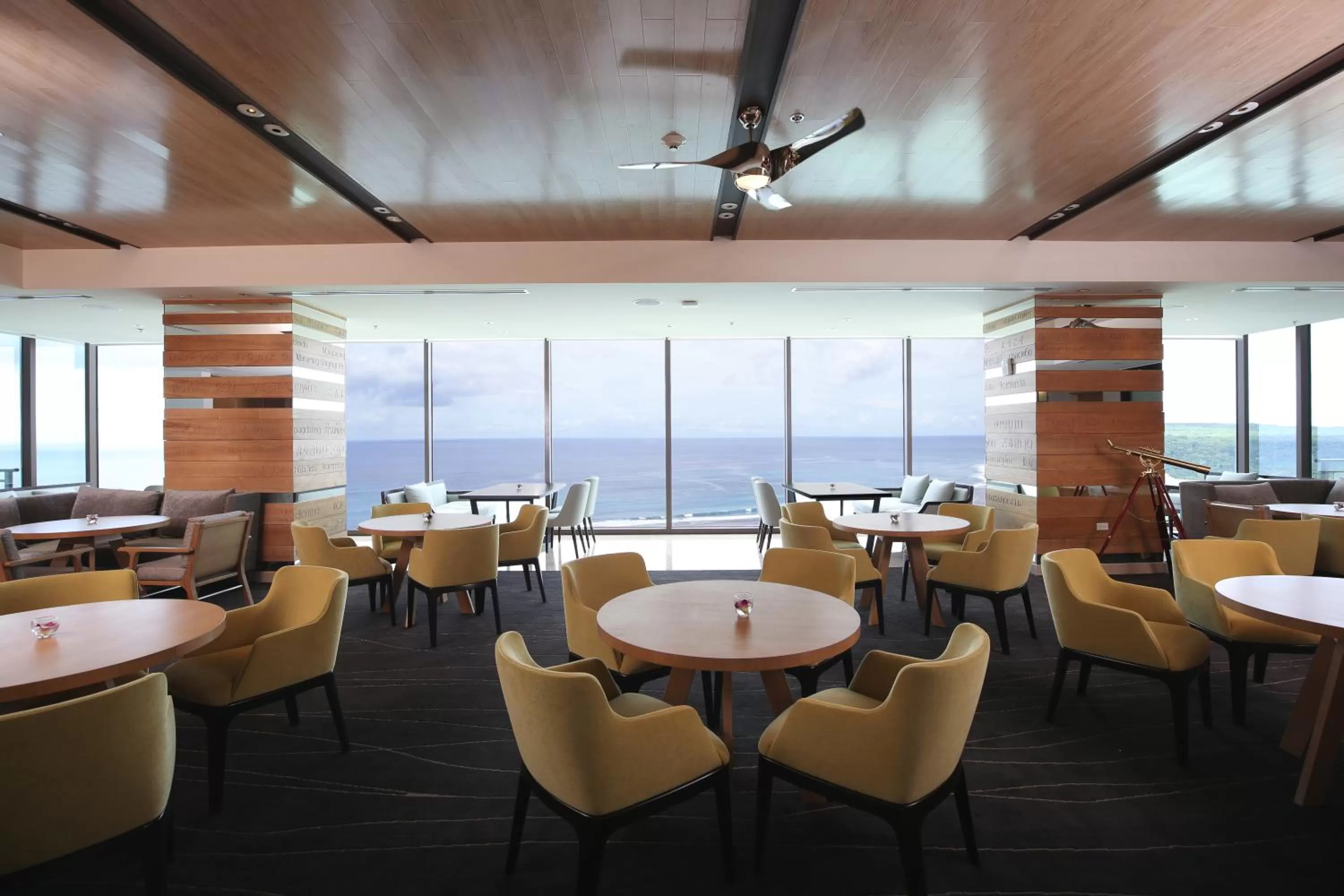 Restaurant/places to eat in Dusit Thani Guam Resort