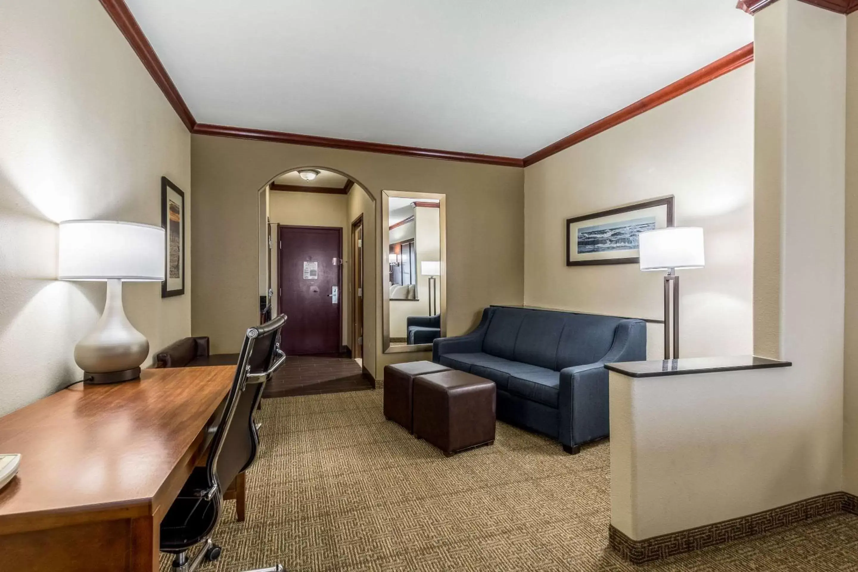 Photo of the whole room, Seating Area in Comfort Suites Galveston