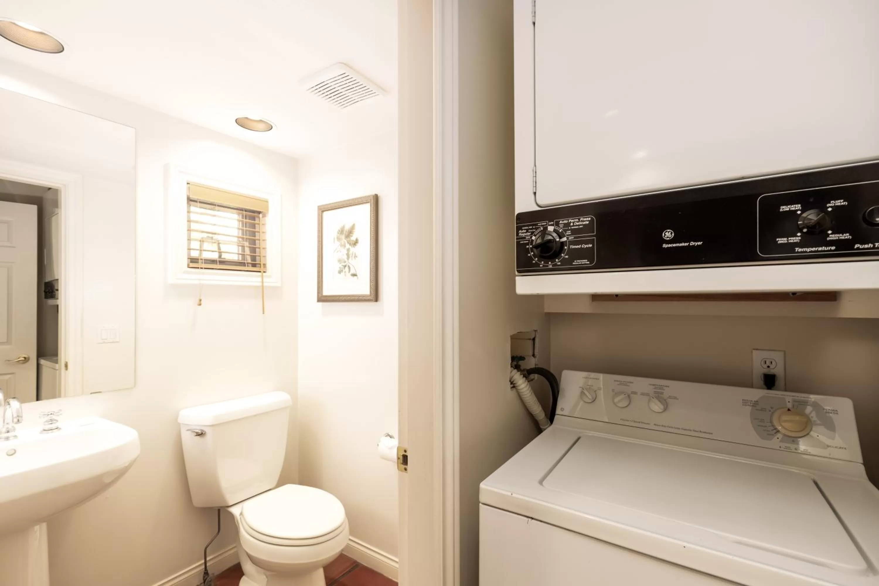 laundry in Manteo at Eldorado Resort