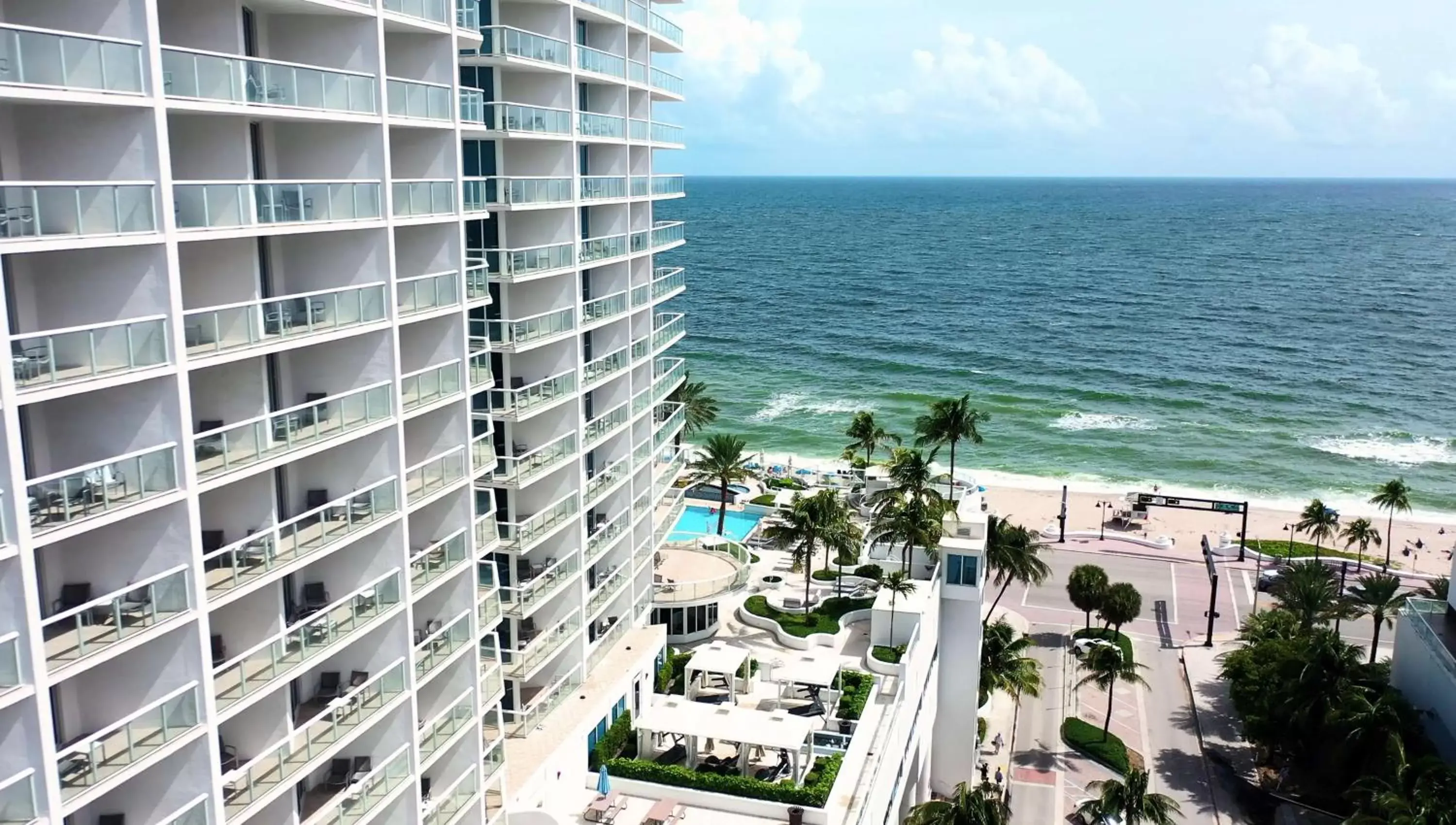 Pool view, Sea View in Hilton Fort Lauderdale Beach Resort