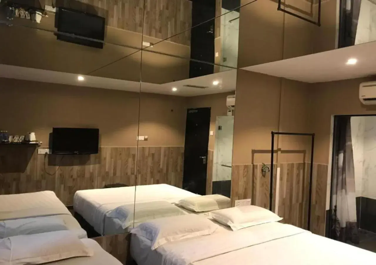 Bedroom, TV/Entertainment Center in Time Hotel Seremban