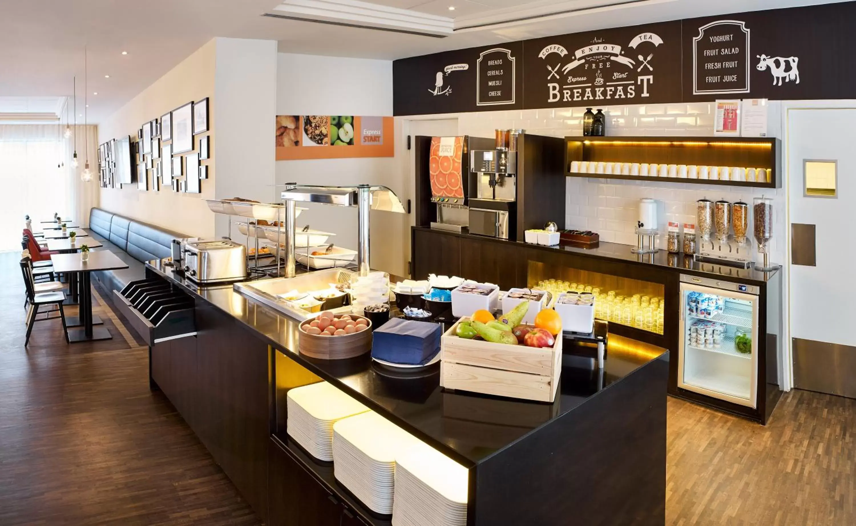 Breakfast, Restaurant/Places to Eat in Holiday Inn Express Hasselt, an IHG Hotel