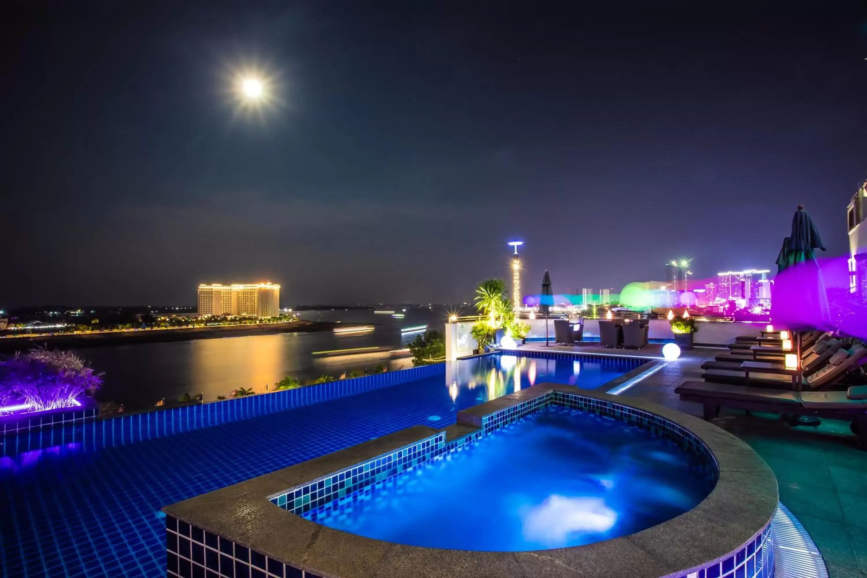 Swimming Pool in Harmony Phnom Penh Hotel