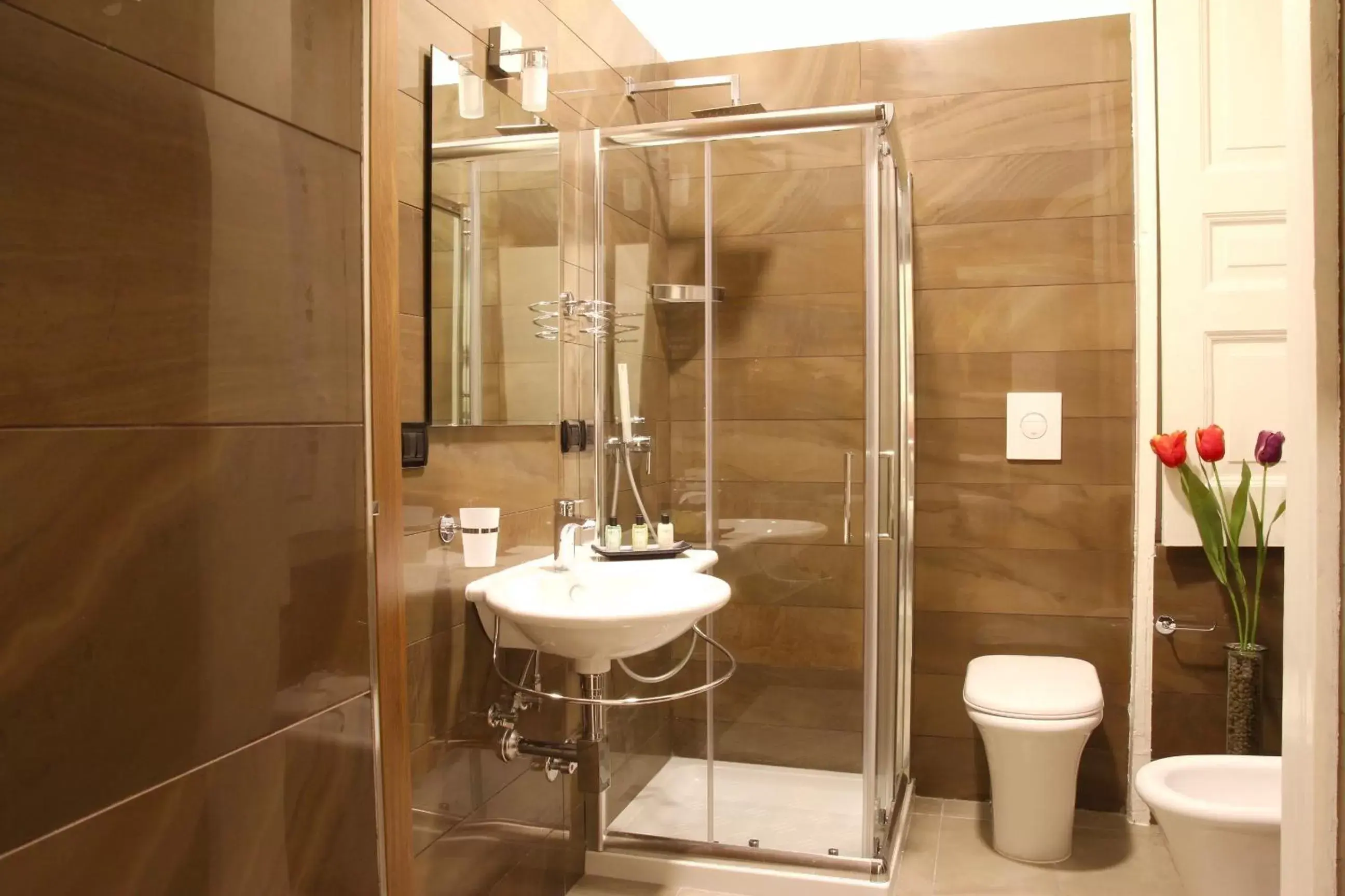 Shower, Bathroom in Dimora Bohèmien