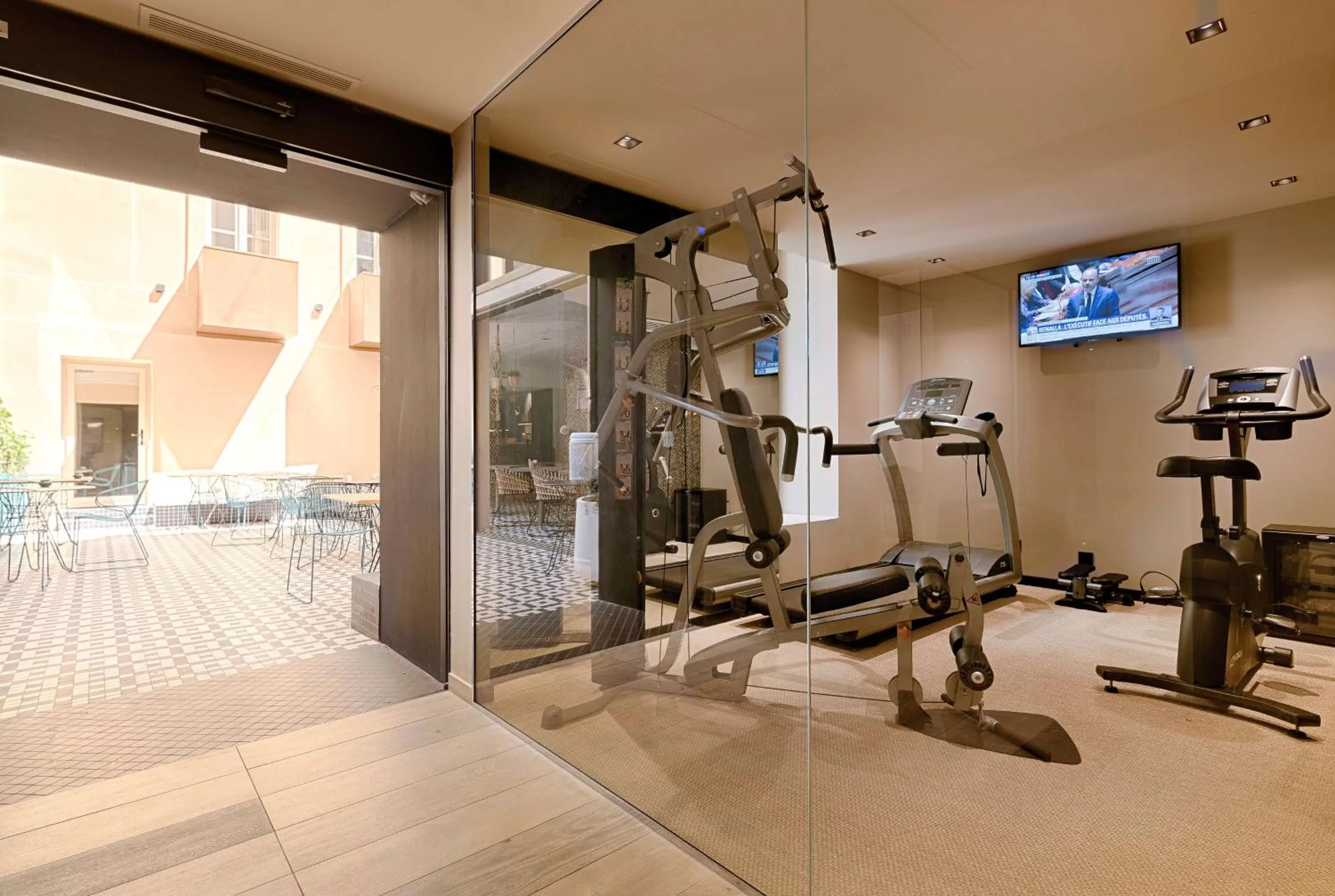 Fitness centre/facilities in Best Western Plus Hôtel La Joliette