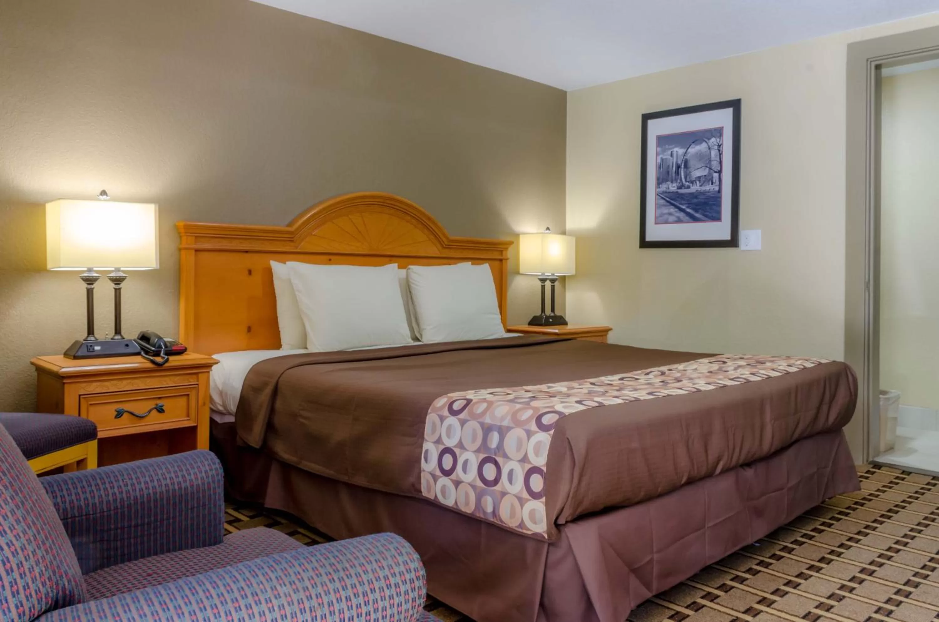 Bedroom, Bed in Relax Inn - Bryson City