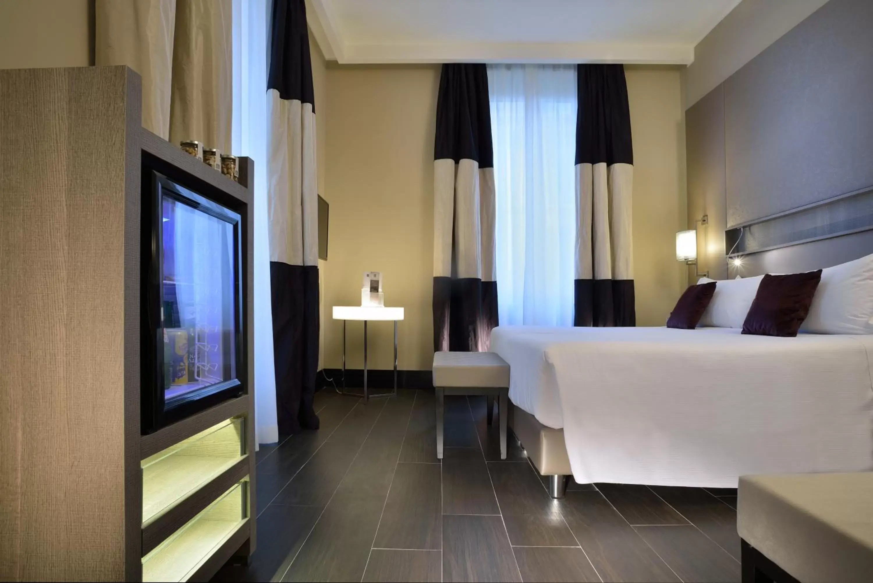 Photo of the whole room, Bed in Rome Life Hotel