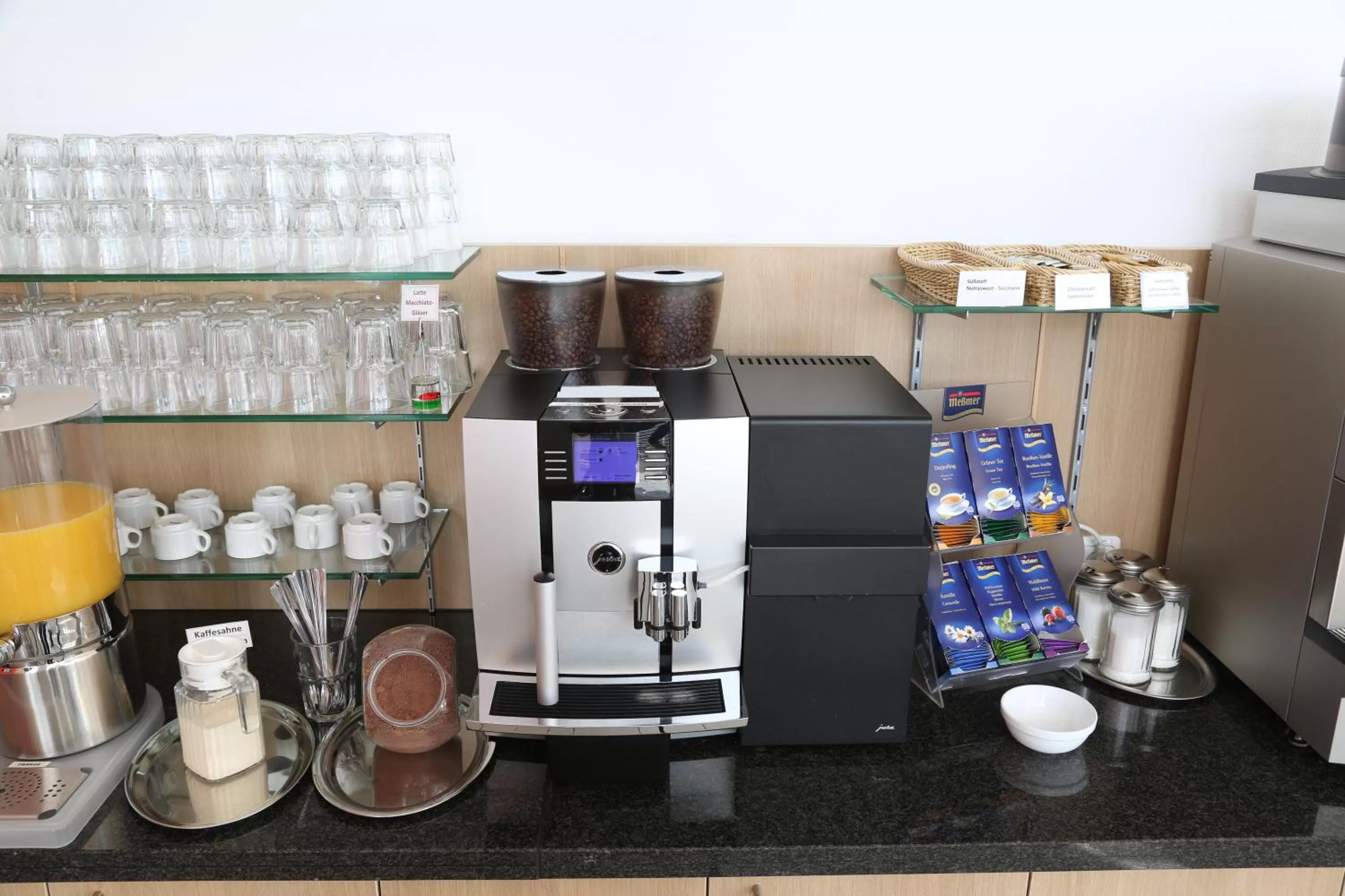 Breakfast in ibis budget Augsburg City