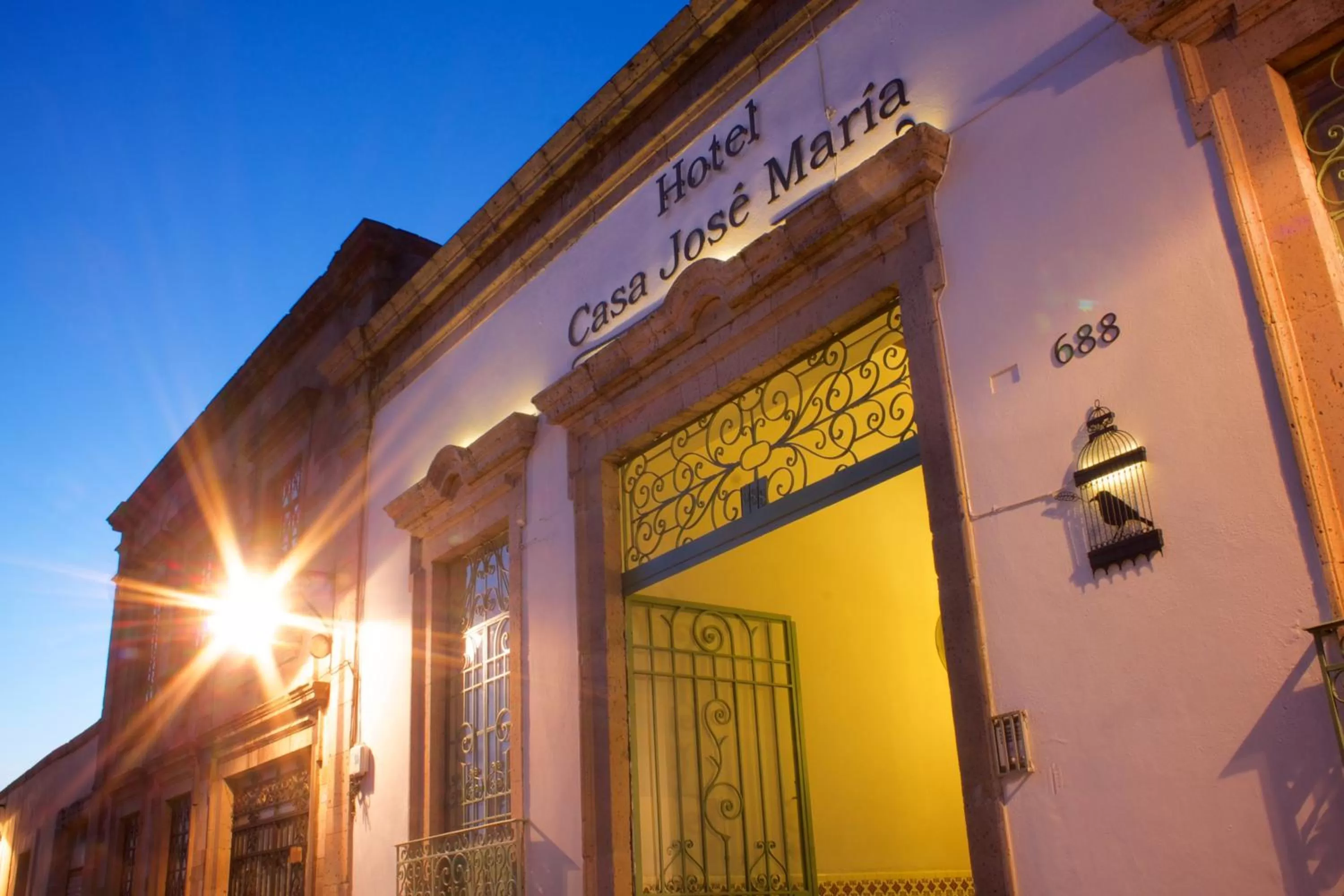 Facade/entrance in Casa Jose Maria
