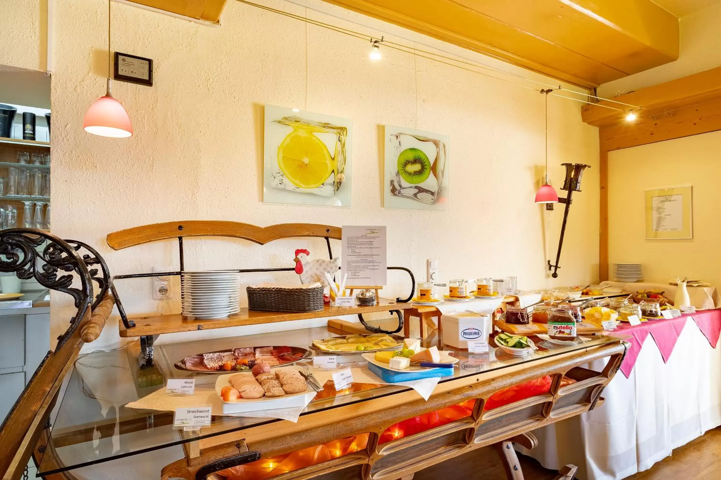 Buffet breakfast, Restaurant/Places to Eat in Landhotel Seeg