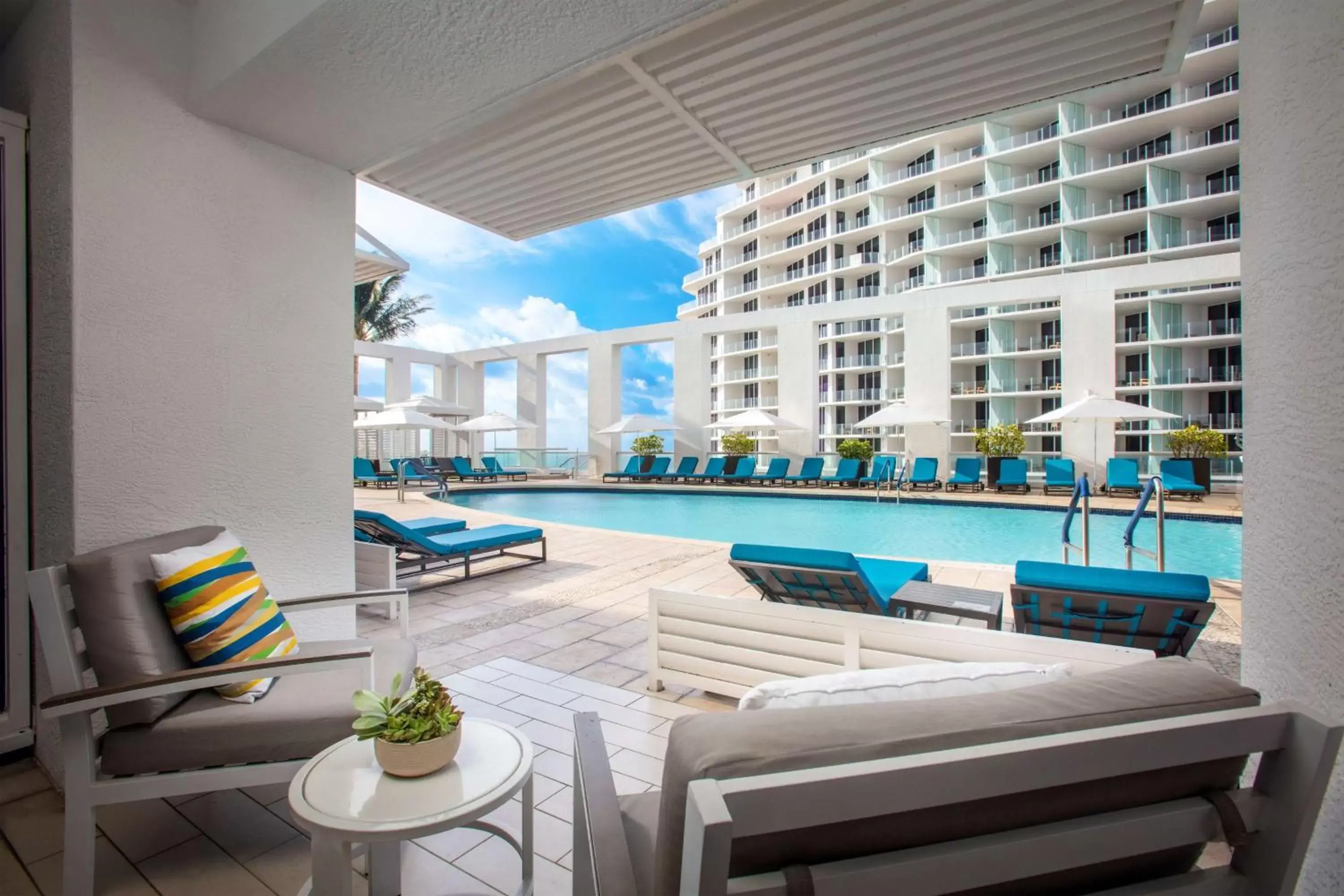 View (from property/room), Swimming Pool in Conrad Fort Lauderdale Beach