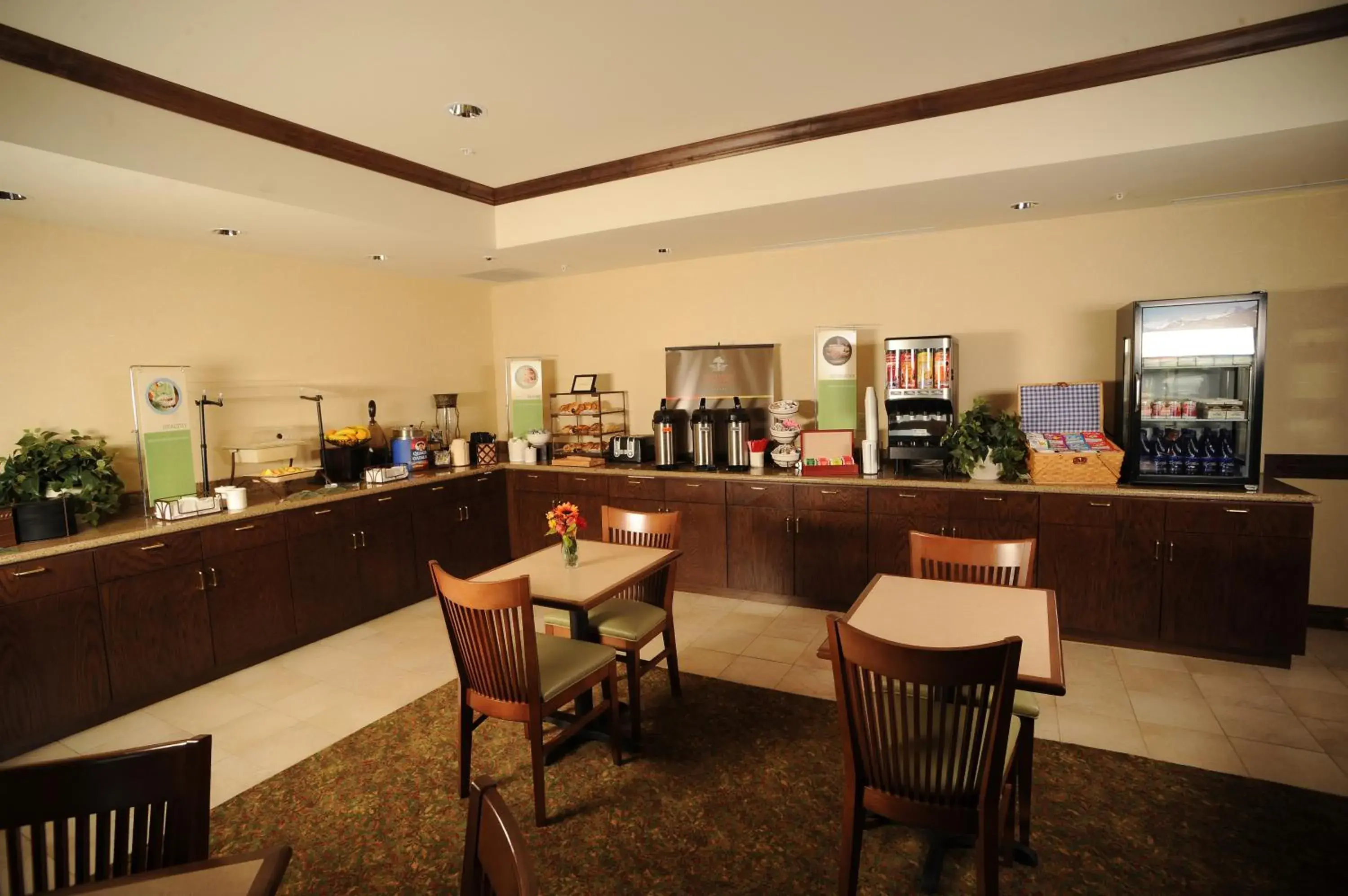 Restaurant/Places to Eat in Country Inn & Suites by Radisson, Concord (Kannapolis), NC