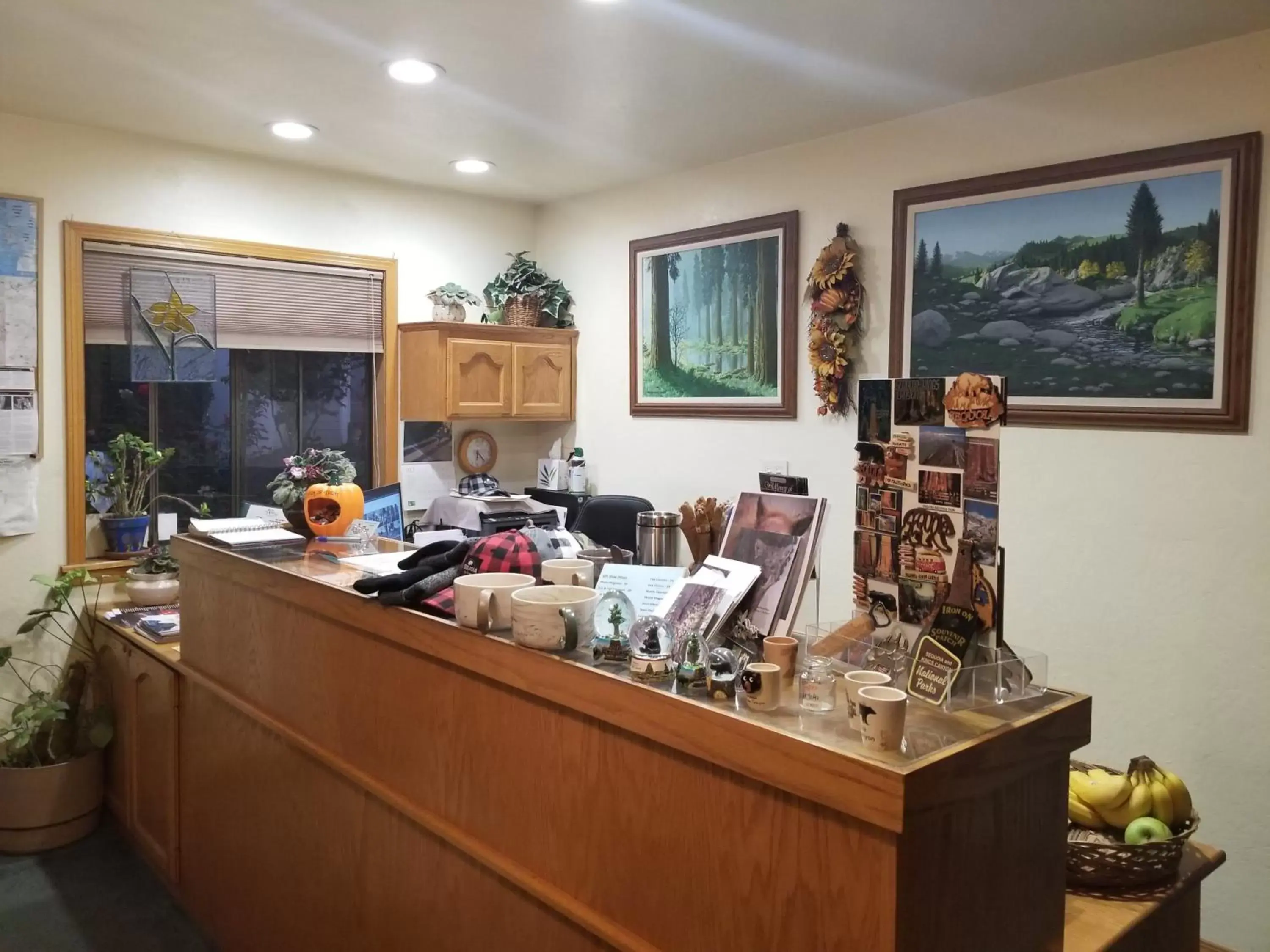 Lobby/Reception in Lazy J Ranch Motel