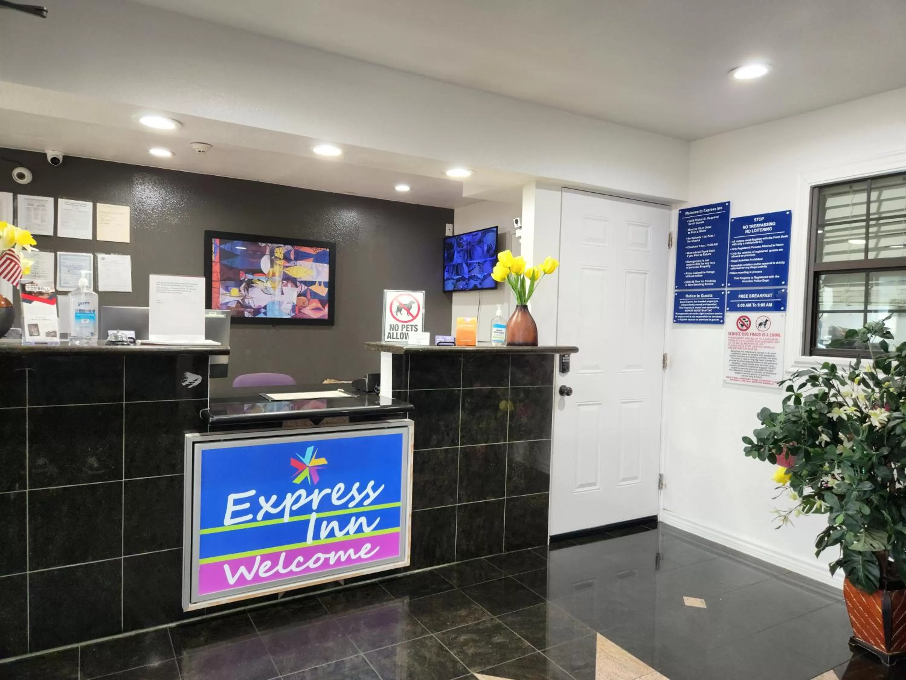 Lobby or reception in Express Inn Tomball