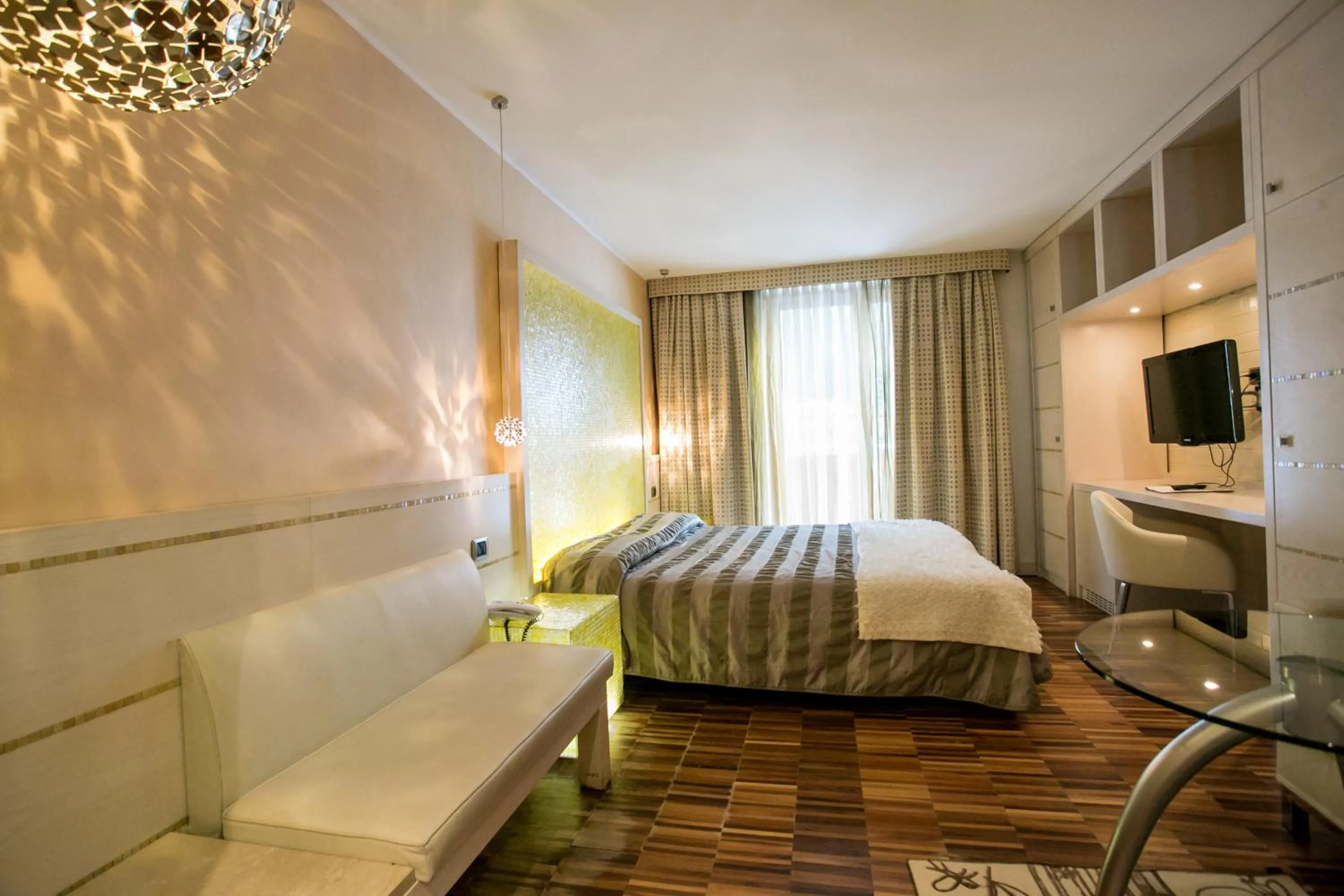 Bed in Design Oberosler Hotel