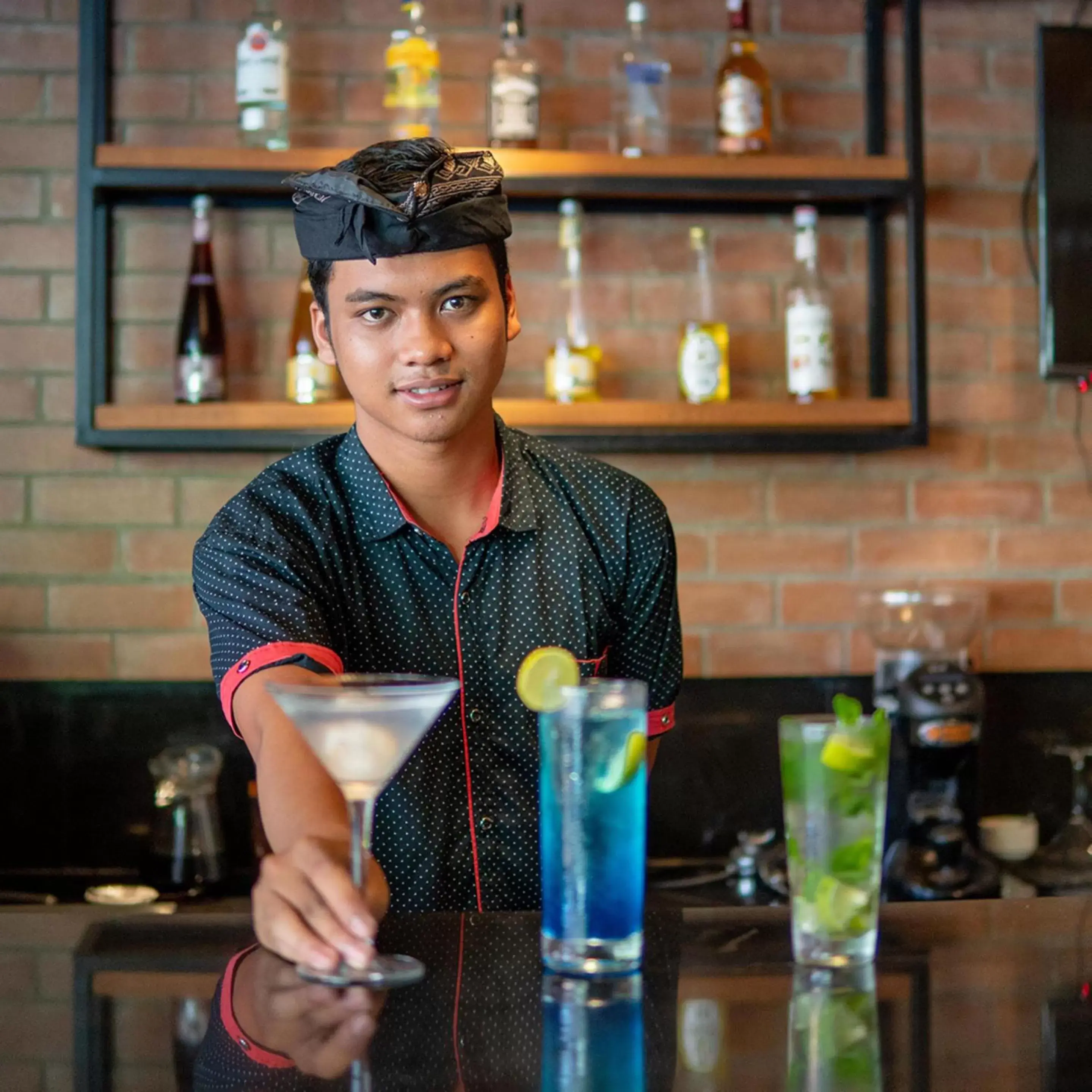 Lounge or bar in The Sun Hotel & Spa Legian - CHSE Certified