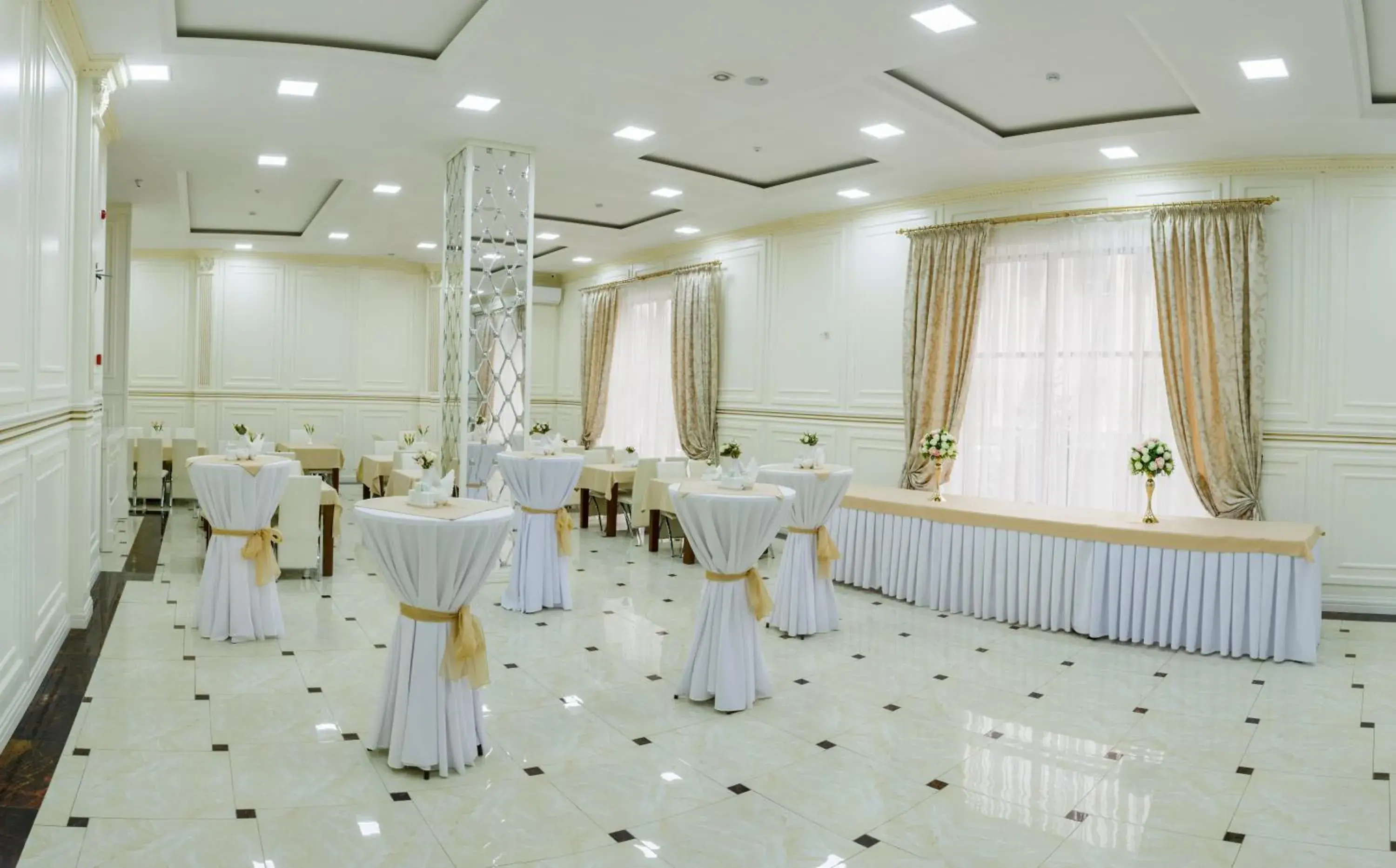 Banquet/Function facilities, Banquet Facilities in Plaza Hotel Bishkek