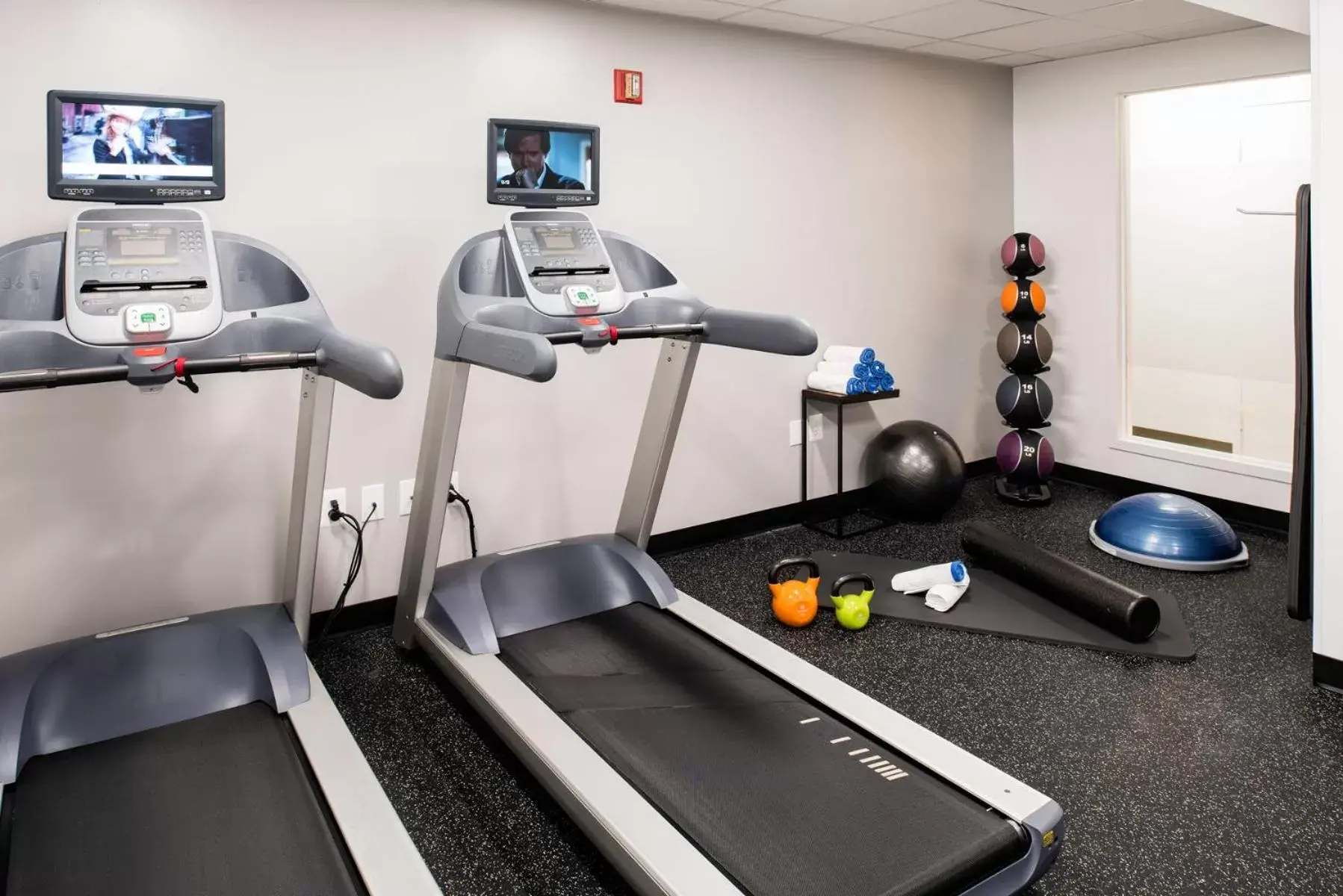 Fitness centre/facilities in Phoenix Park Hotel