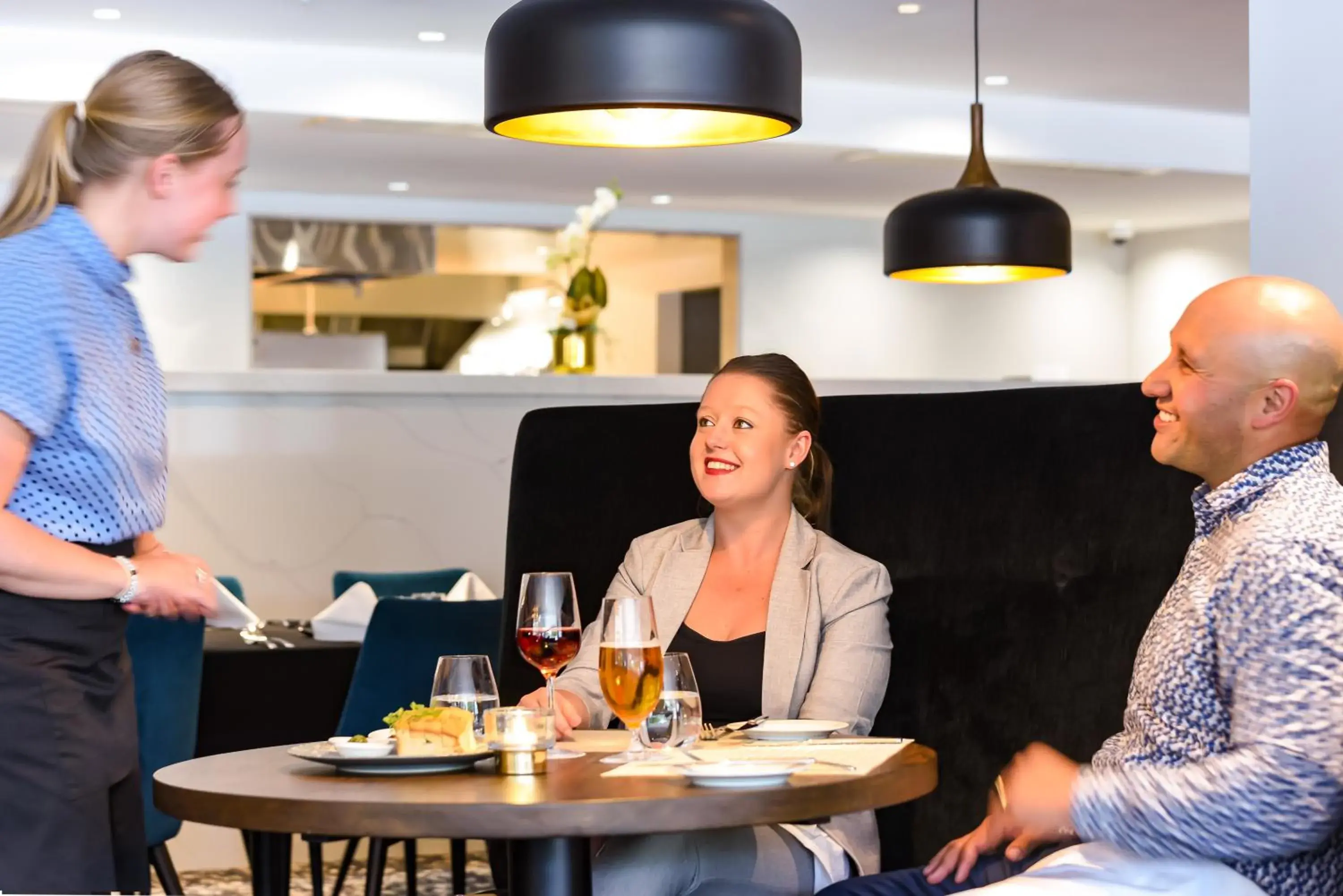 Restaurant/places to eat in Distinction Christchurch Hotel
