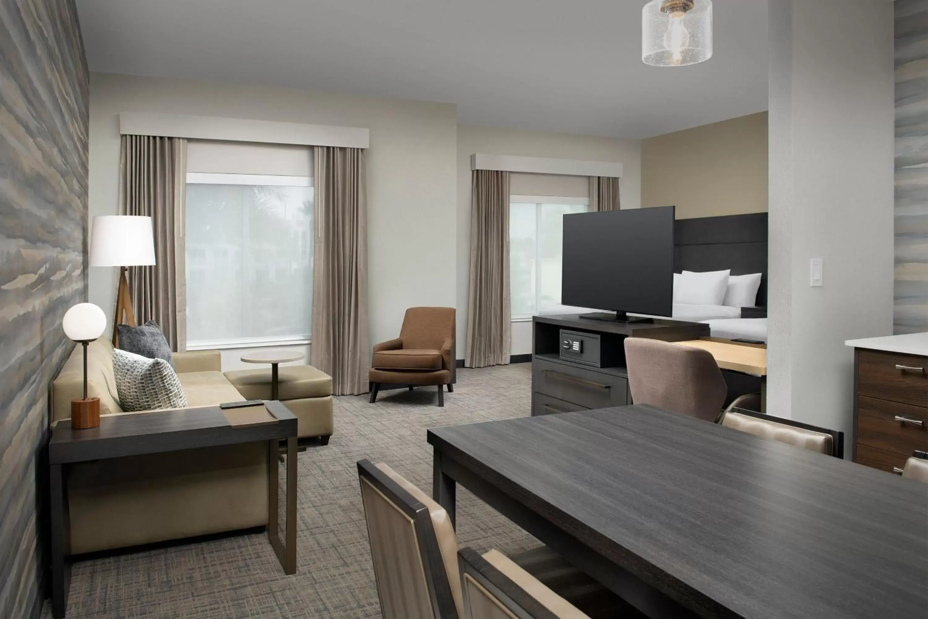 Photo of the whole room, Seating Area in Residence Inn by Marriott Jacksonville Downtown
