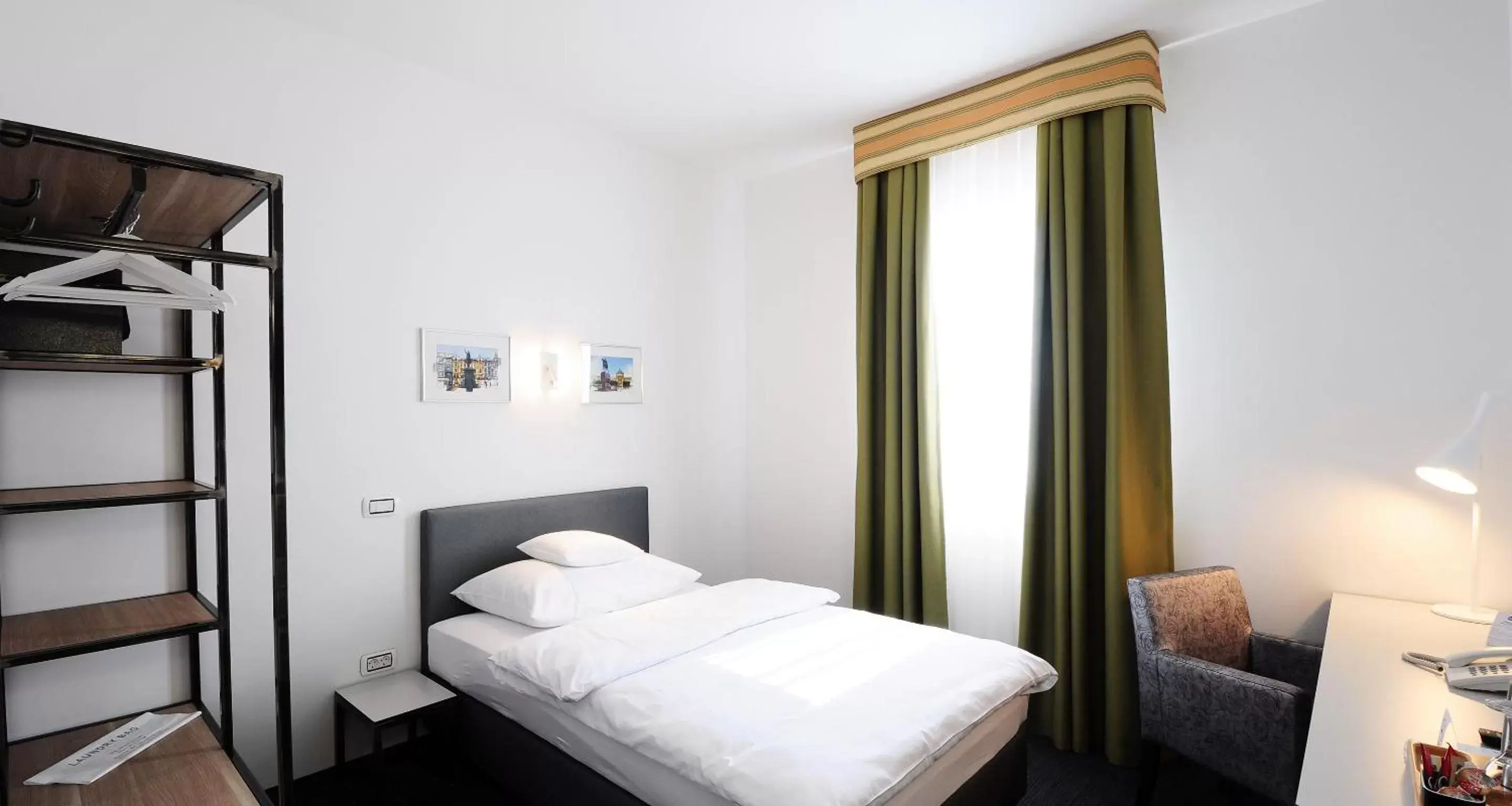 Bedroom, Bed in Best Western Airport Hotel Stella