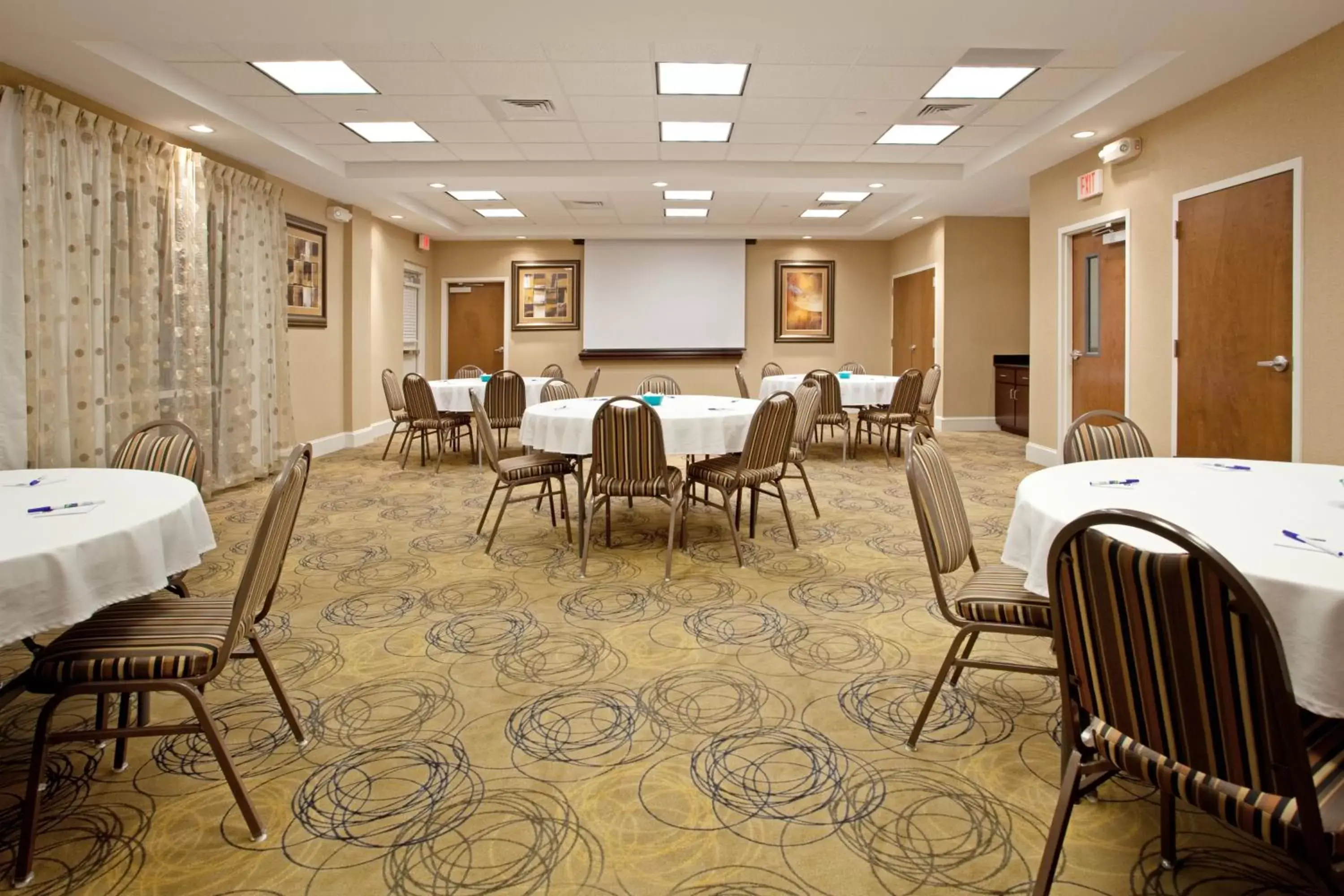 Meeting/conference room in Holiday Inn Express Pembroke, an IHG Hotel