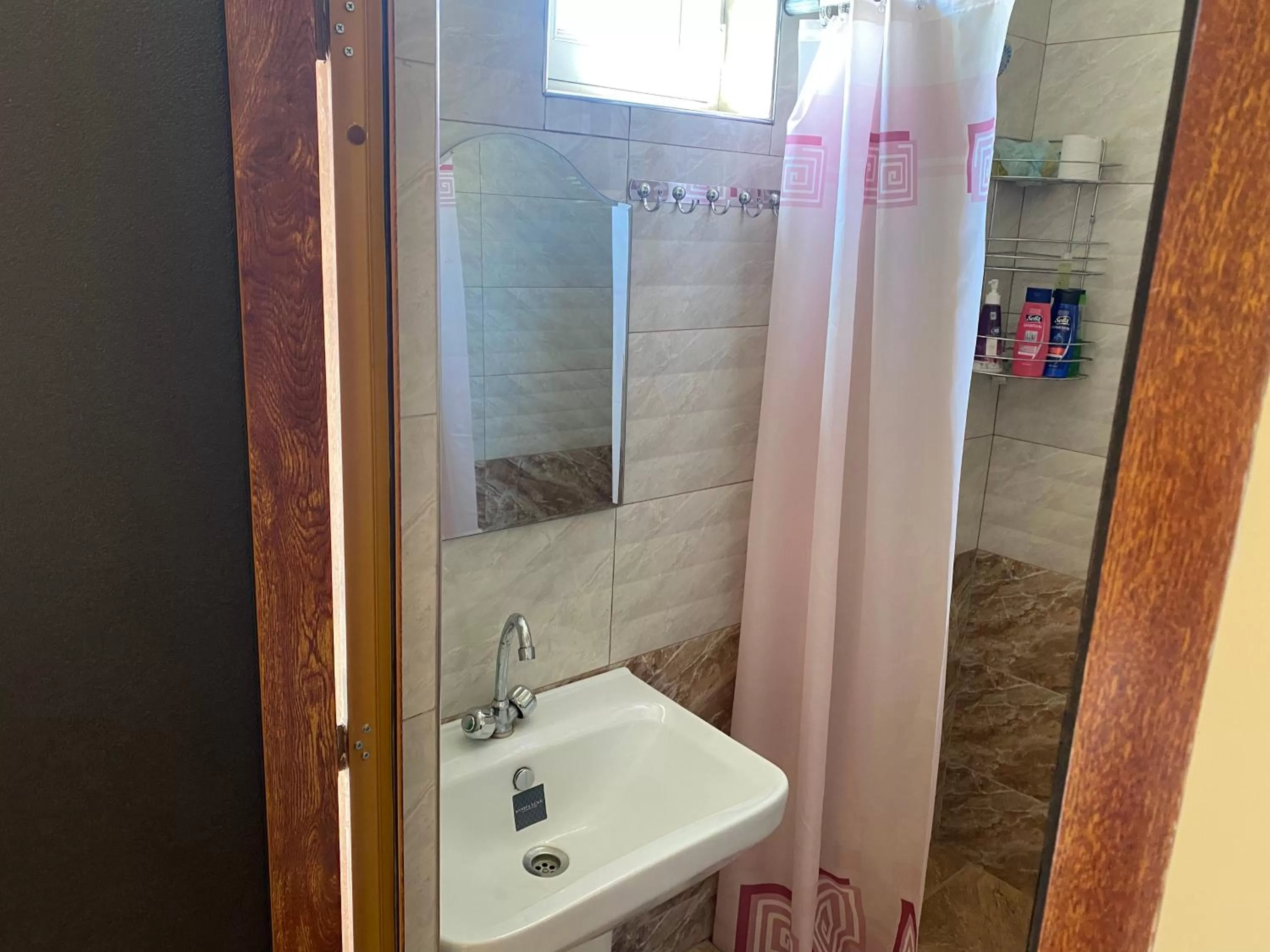 Bathroom in Karine B&B