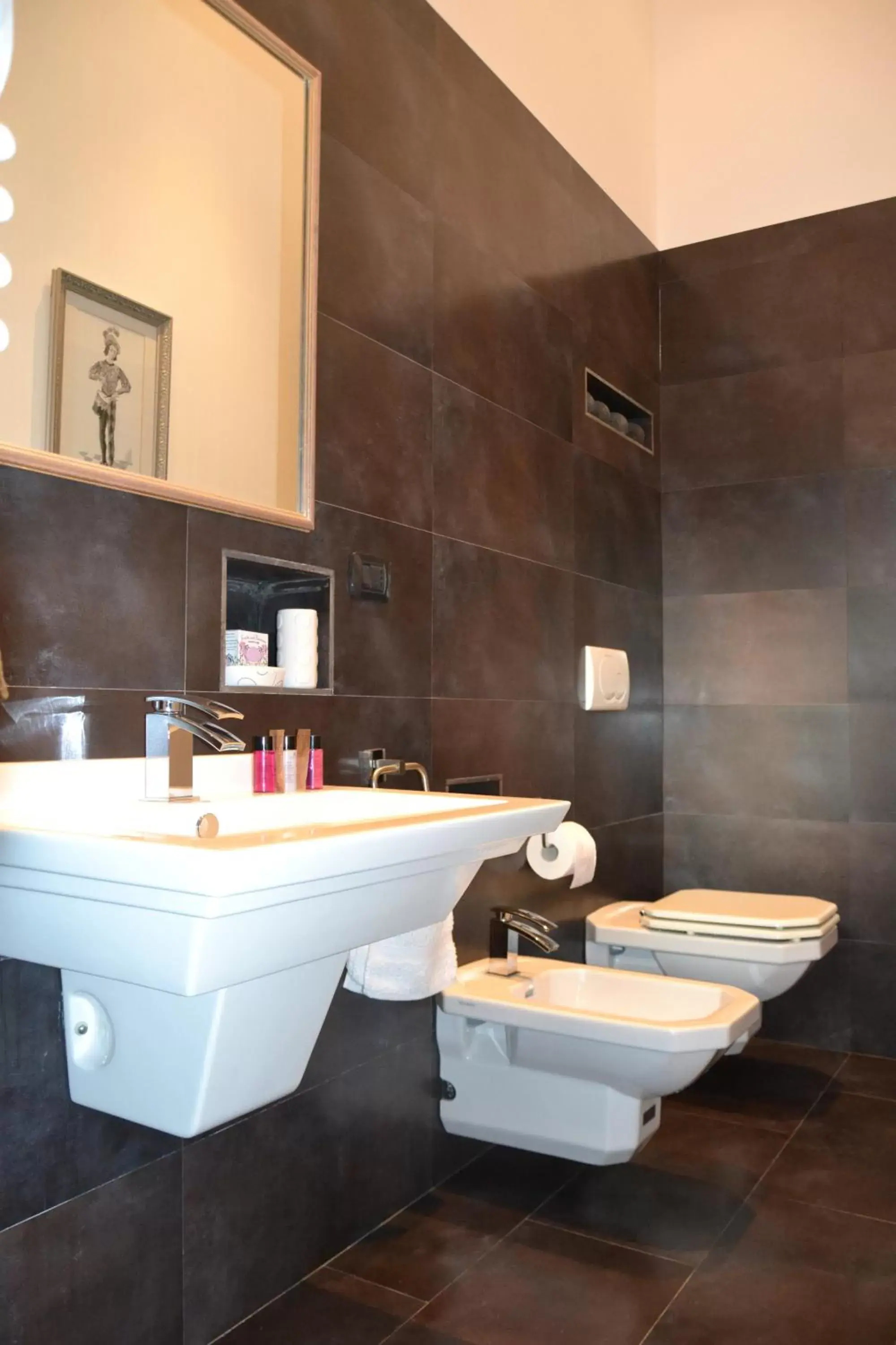 Toilet, Bathroom in Palazzo Muro Leccese Relais de Charme & Wellness