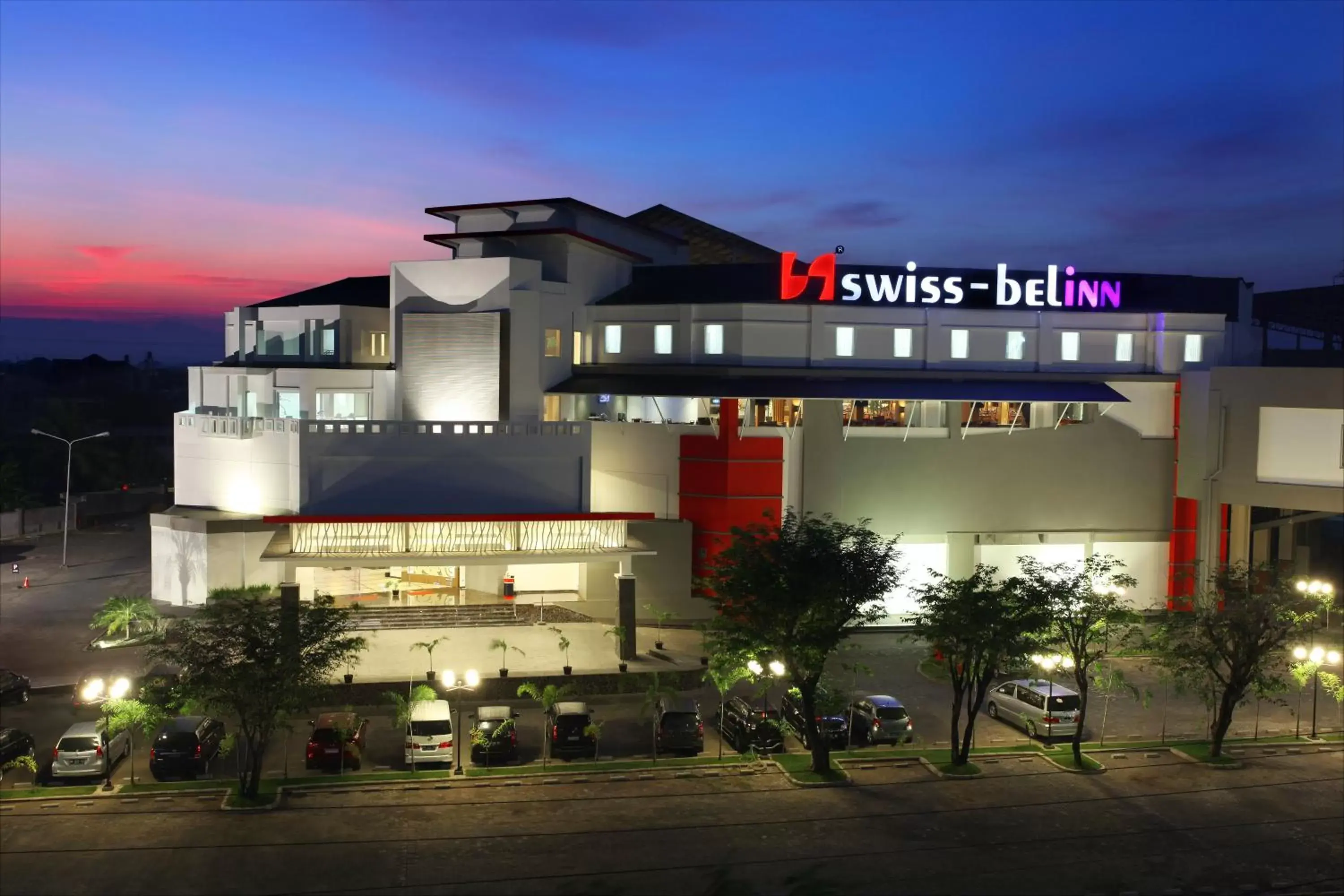 Night, Property Building in Swiss-Belinn Panakkukang