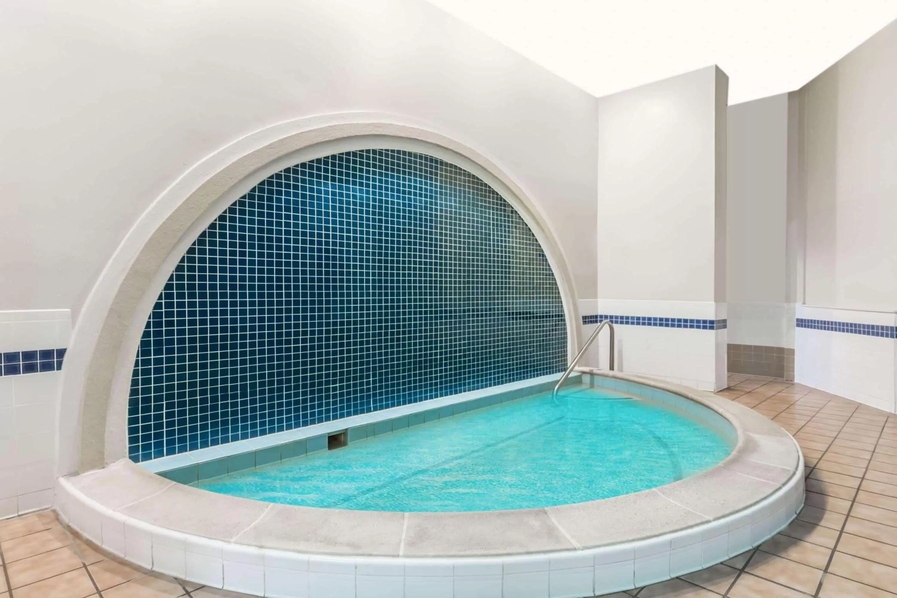 Hot Tub in Days Inn by Wyndham Williamsburg Historic Area