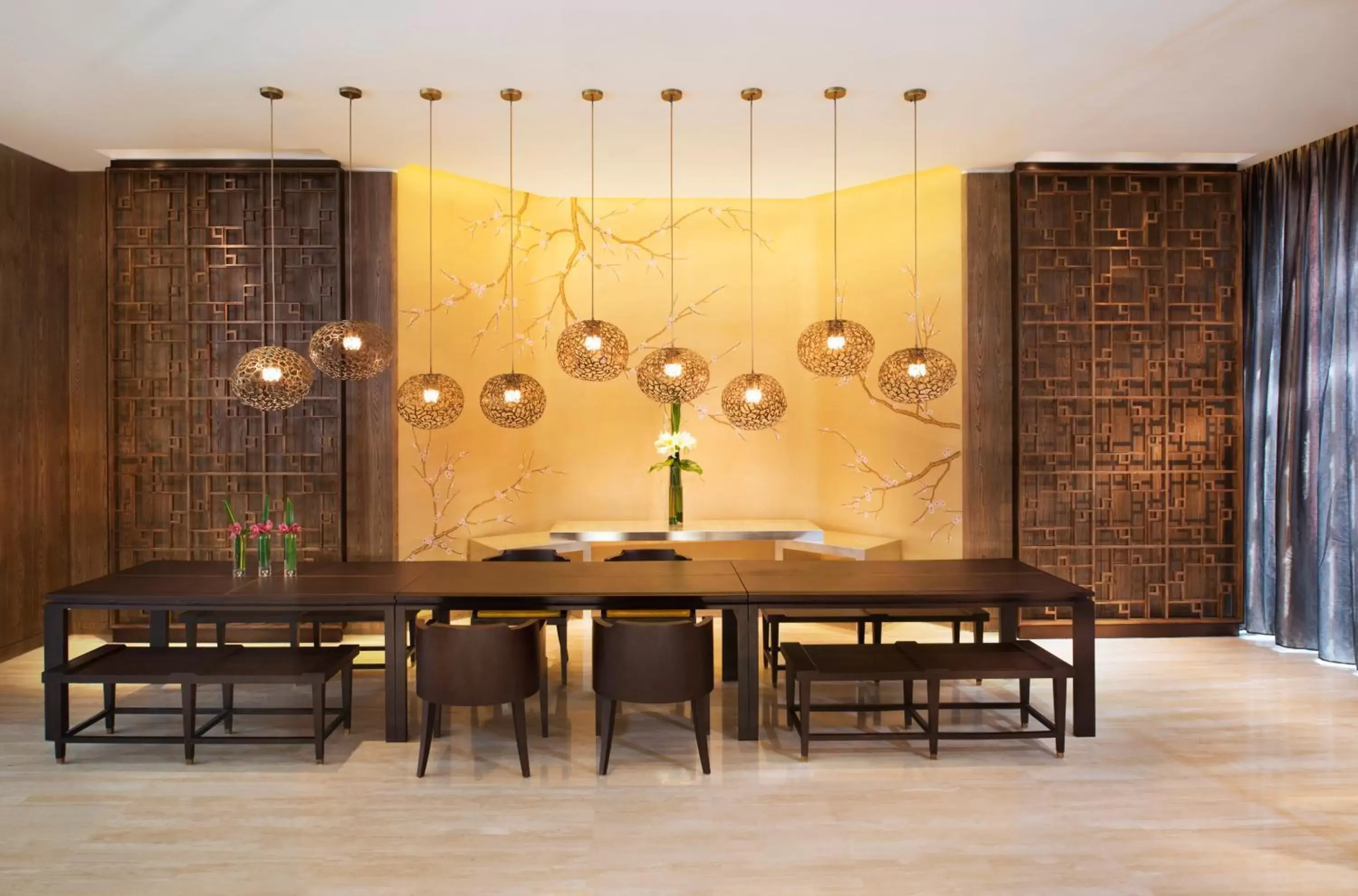 Lobby or reception, Dining Area in HUALUXE Shanghai Twelve At Hengshan, an IHG Hotel