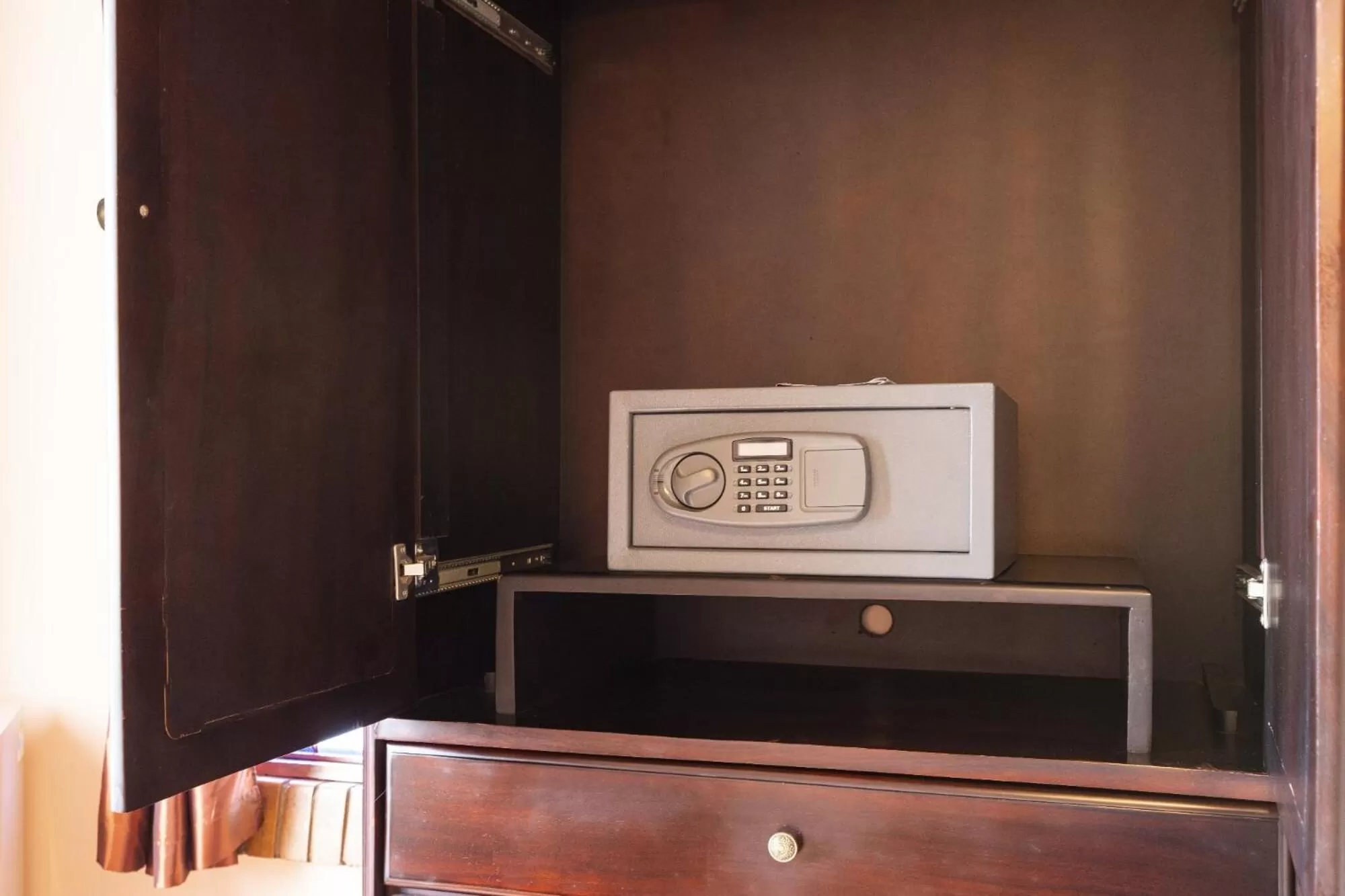 safe in XIN Bed&Breakfast