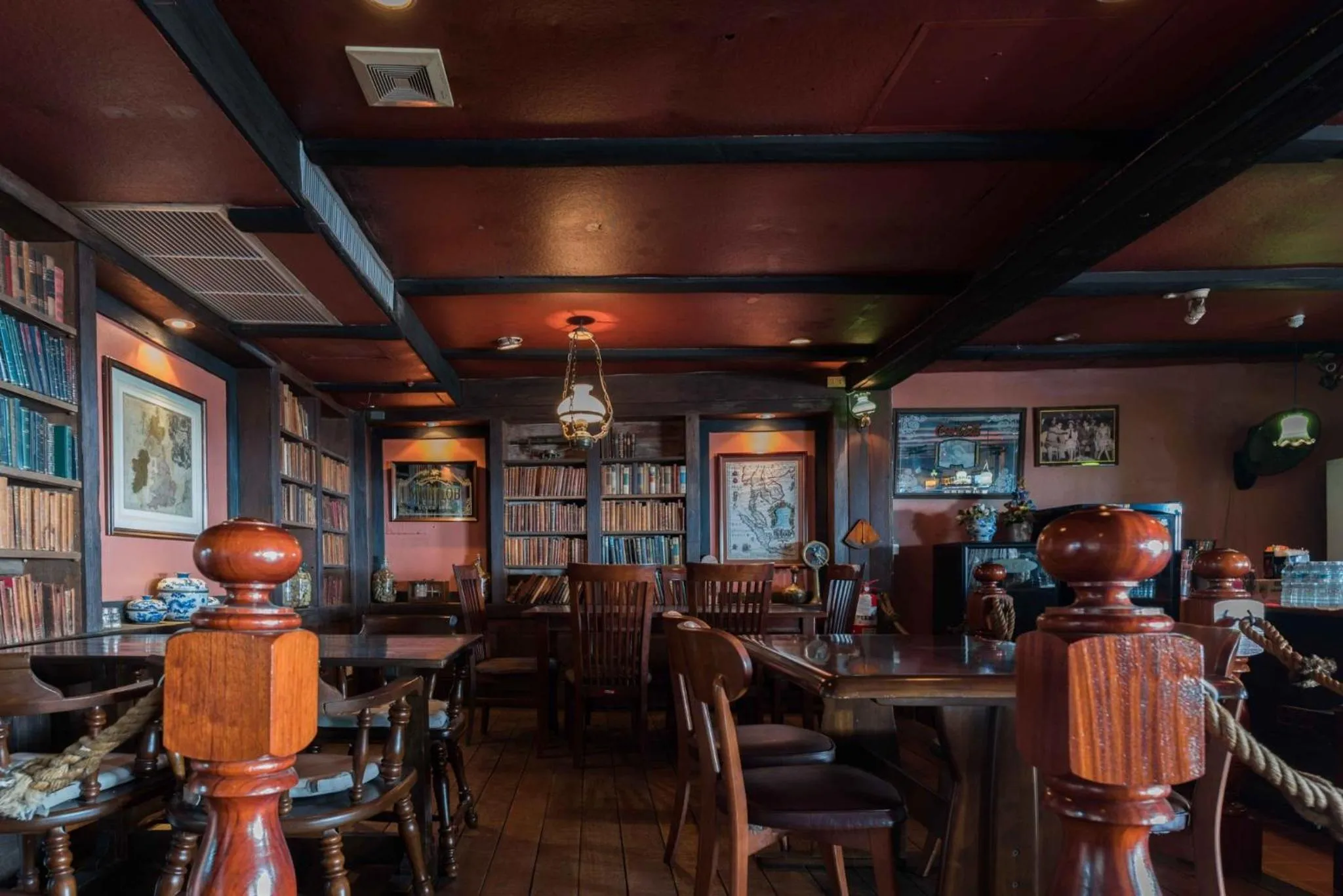 Restaurant/places to eat in Jomtien Boathouse