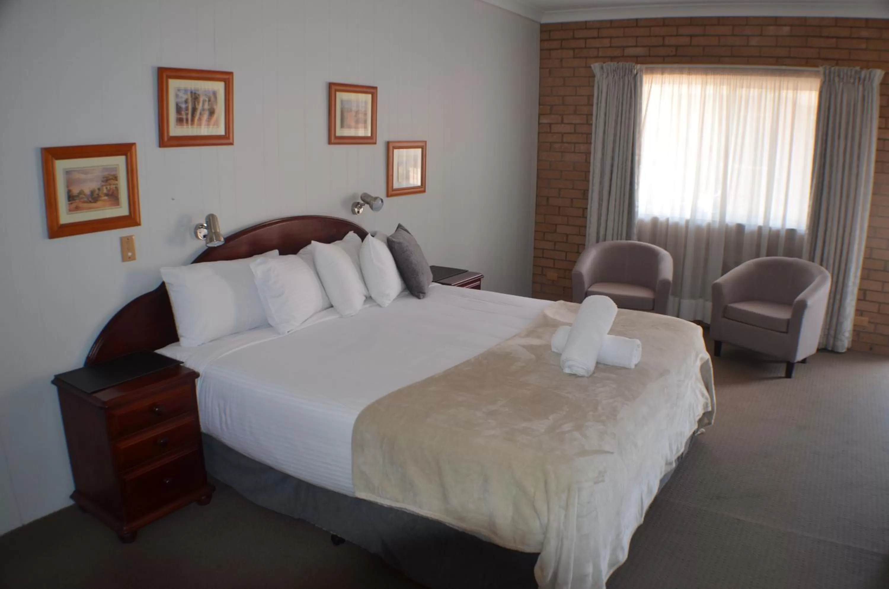 Bed in Deer Park Motor Inn Armidale