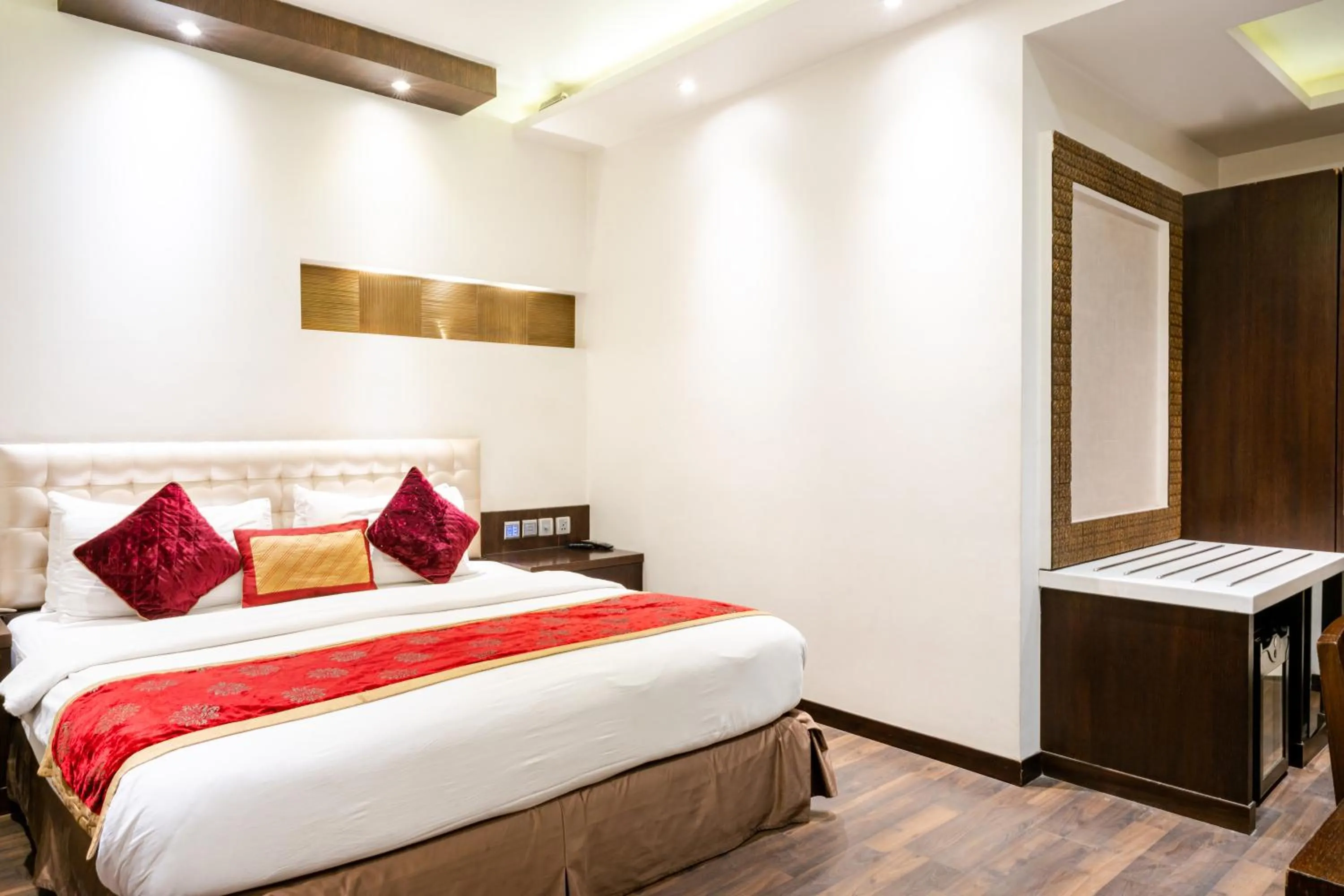 Bed in Hotel Grand Godwin - Near New Delhi Railway Station - Paharganj
