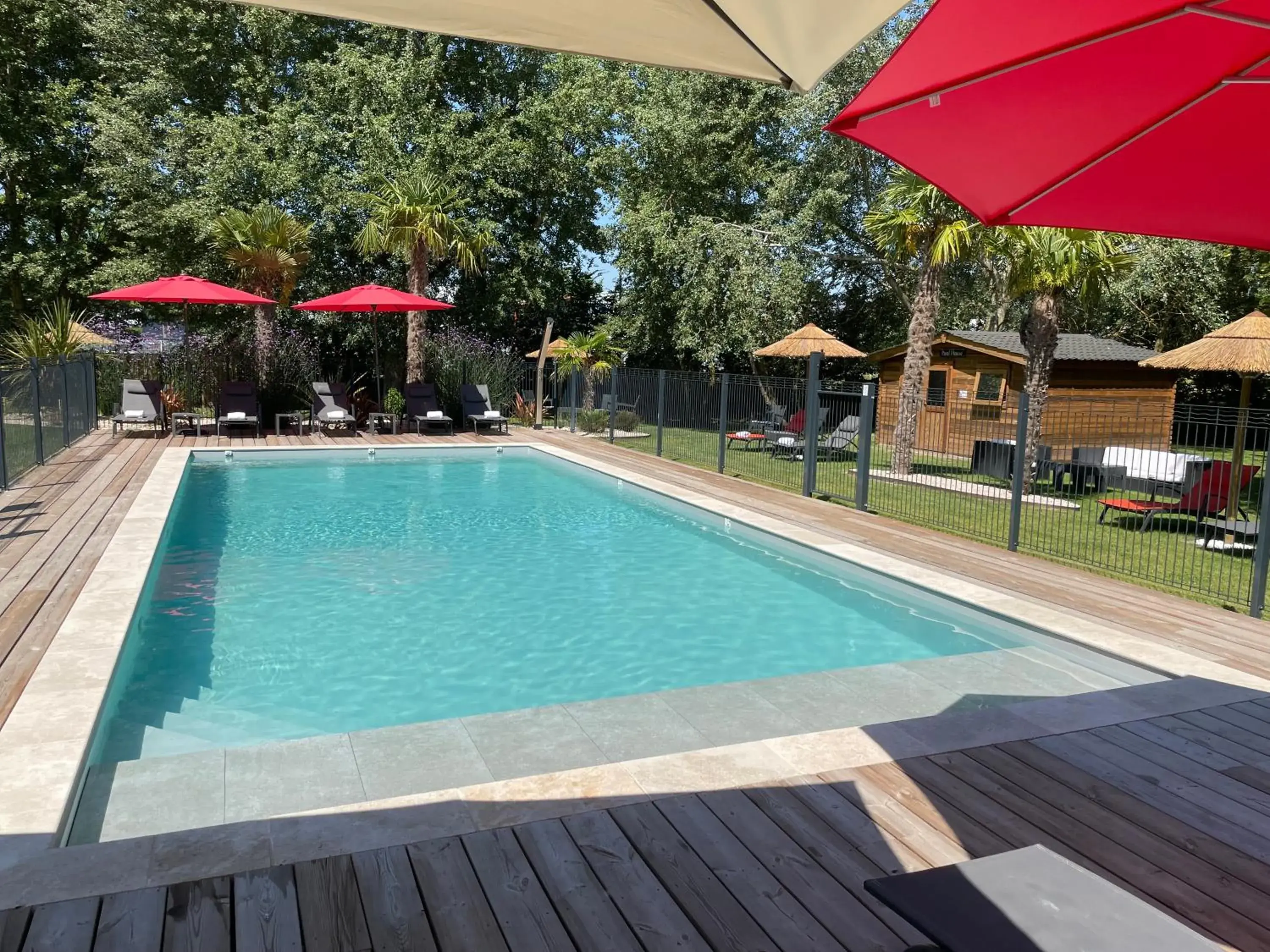 Swimming Pool in Hotel Restaurant Du Parc Saumur Logis Elégance