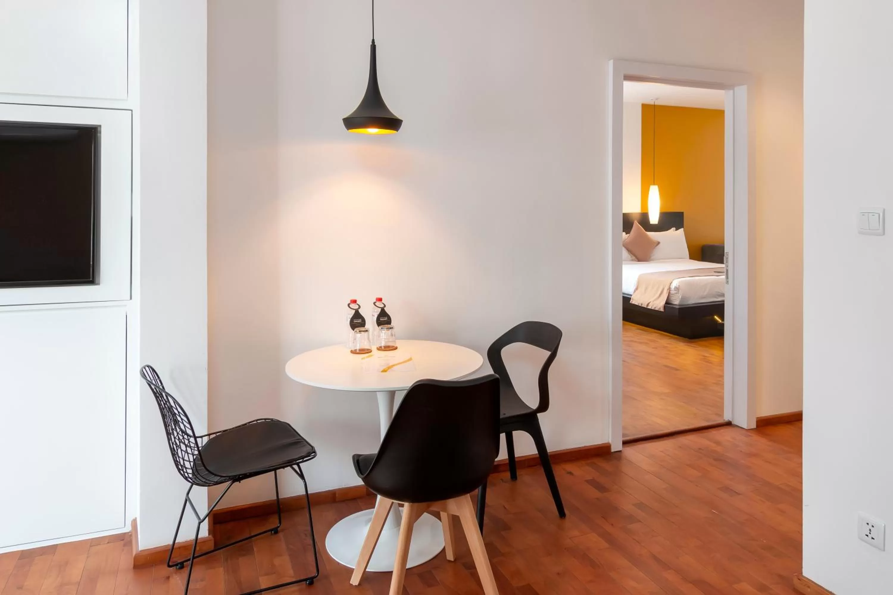 Dining area, Bed in TAO Riverside Residence