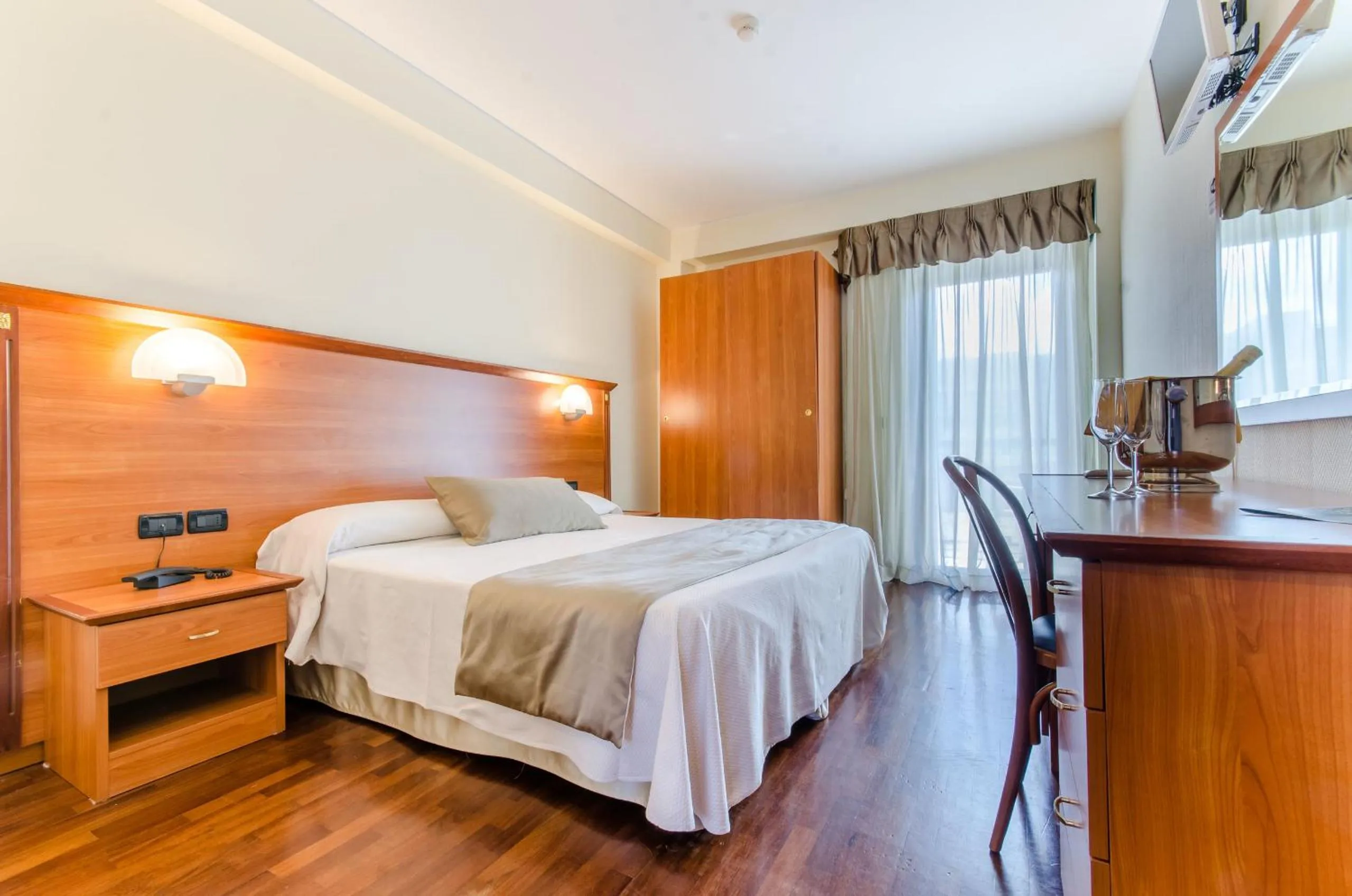 Standard Double or Twin Room - single occupancy in Hotel Federico II