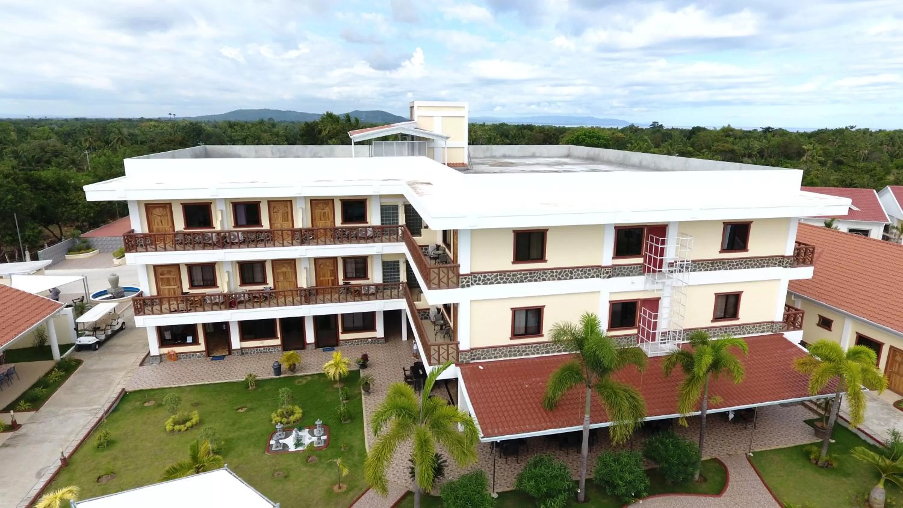 Restaurant/places to eat, Bird's-eye View in Jugalis Hotel and Restaurant